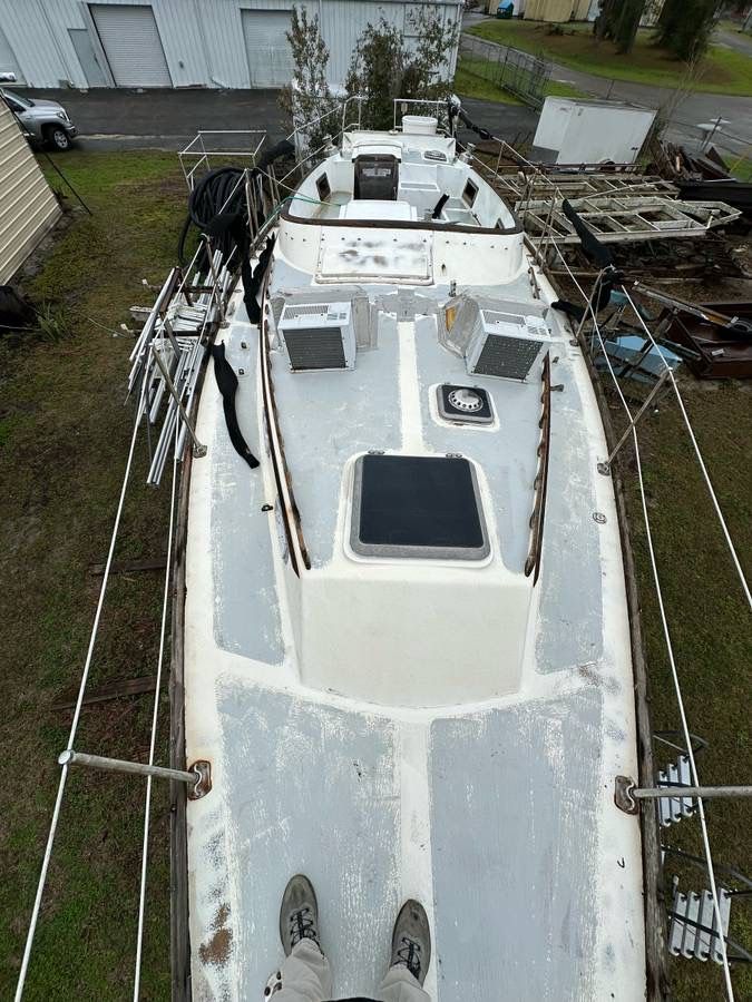 1981 Mariner 39 - 4