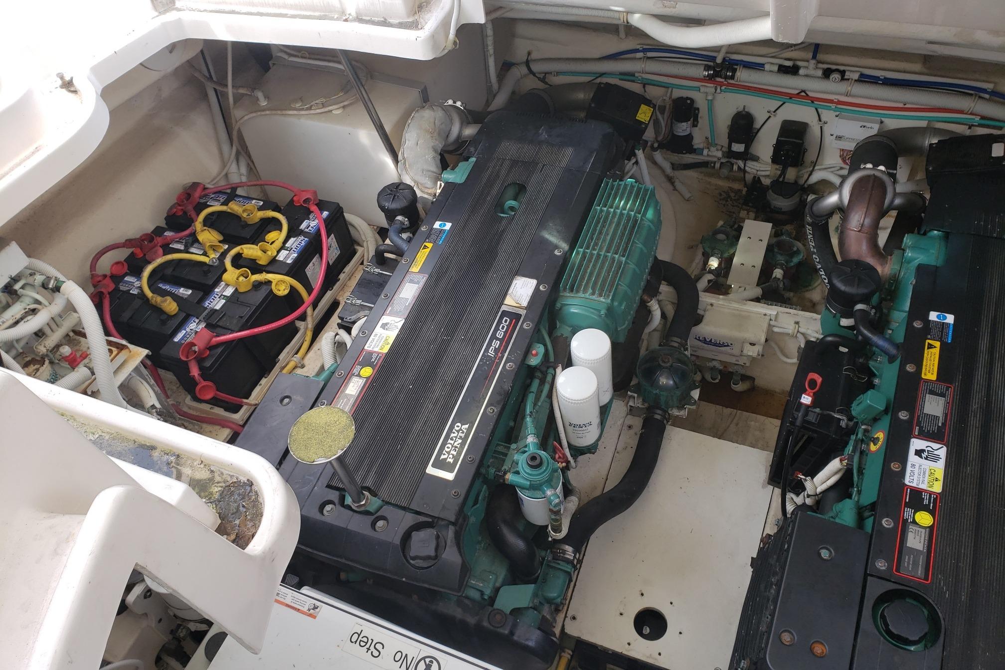 Engine compartment of a 2007 Tiara Yachts 4300 Sovran, featuring Volvo Penta engines.