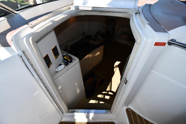 1997 Sea Ray 400 Sundancer cabin entrance, showcasing interior layout and design.