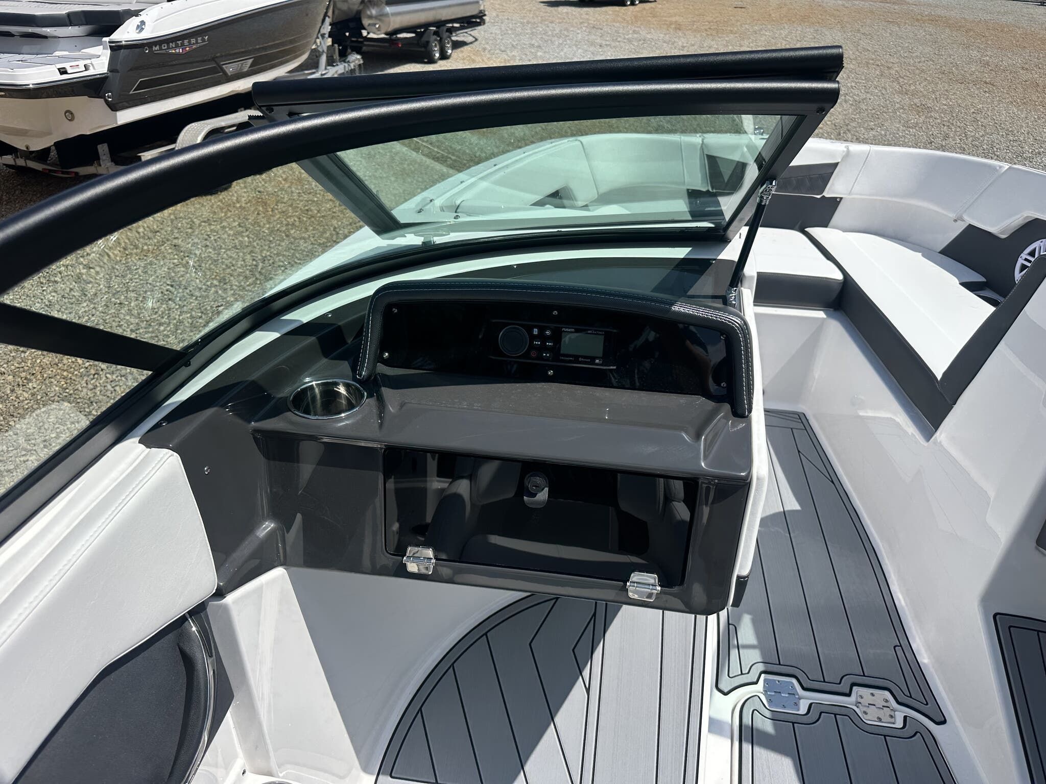 2025 Monterey M-22 - 8