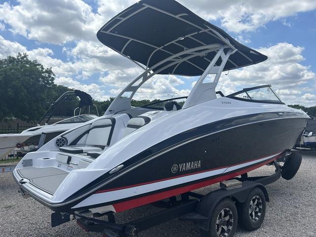 2020 Yamaha Boats 242SE - 4