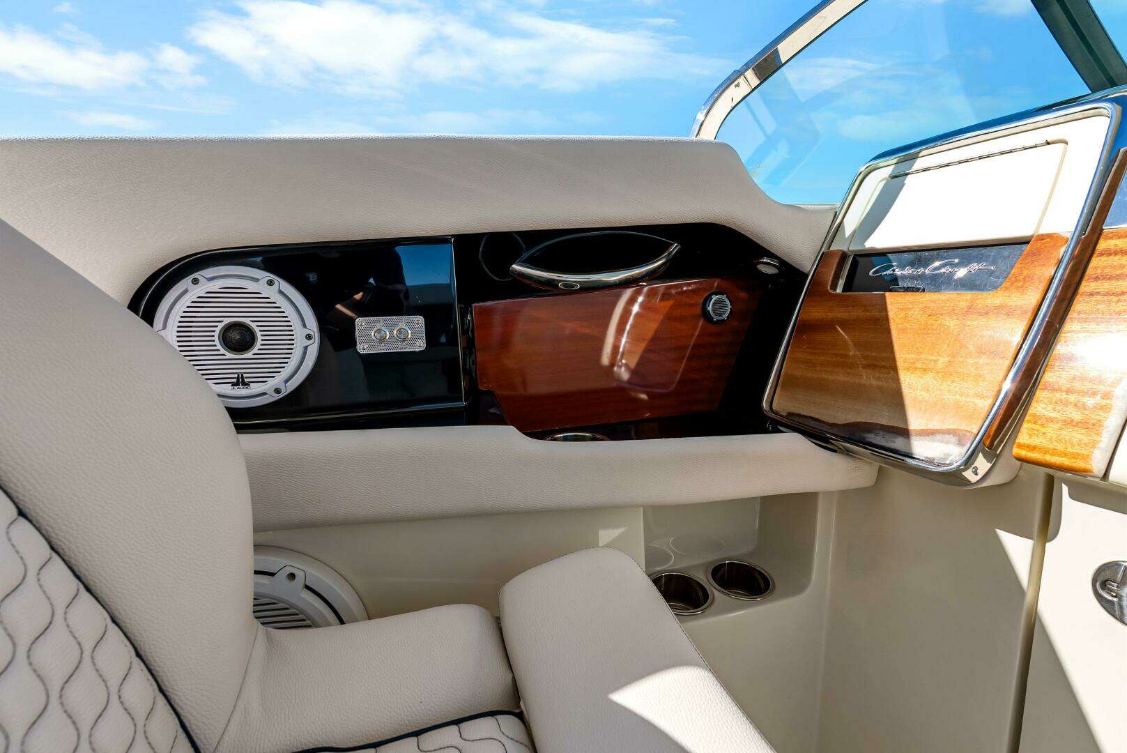 2021 Chris-Craft Launch 35 GT OB - Image 55
