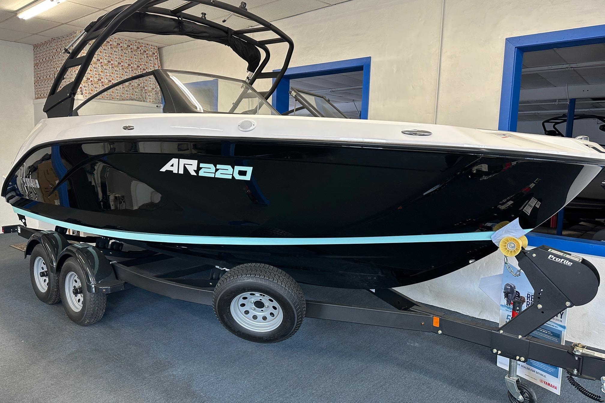 2026 Yamaha Boats AR220