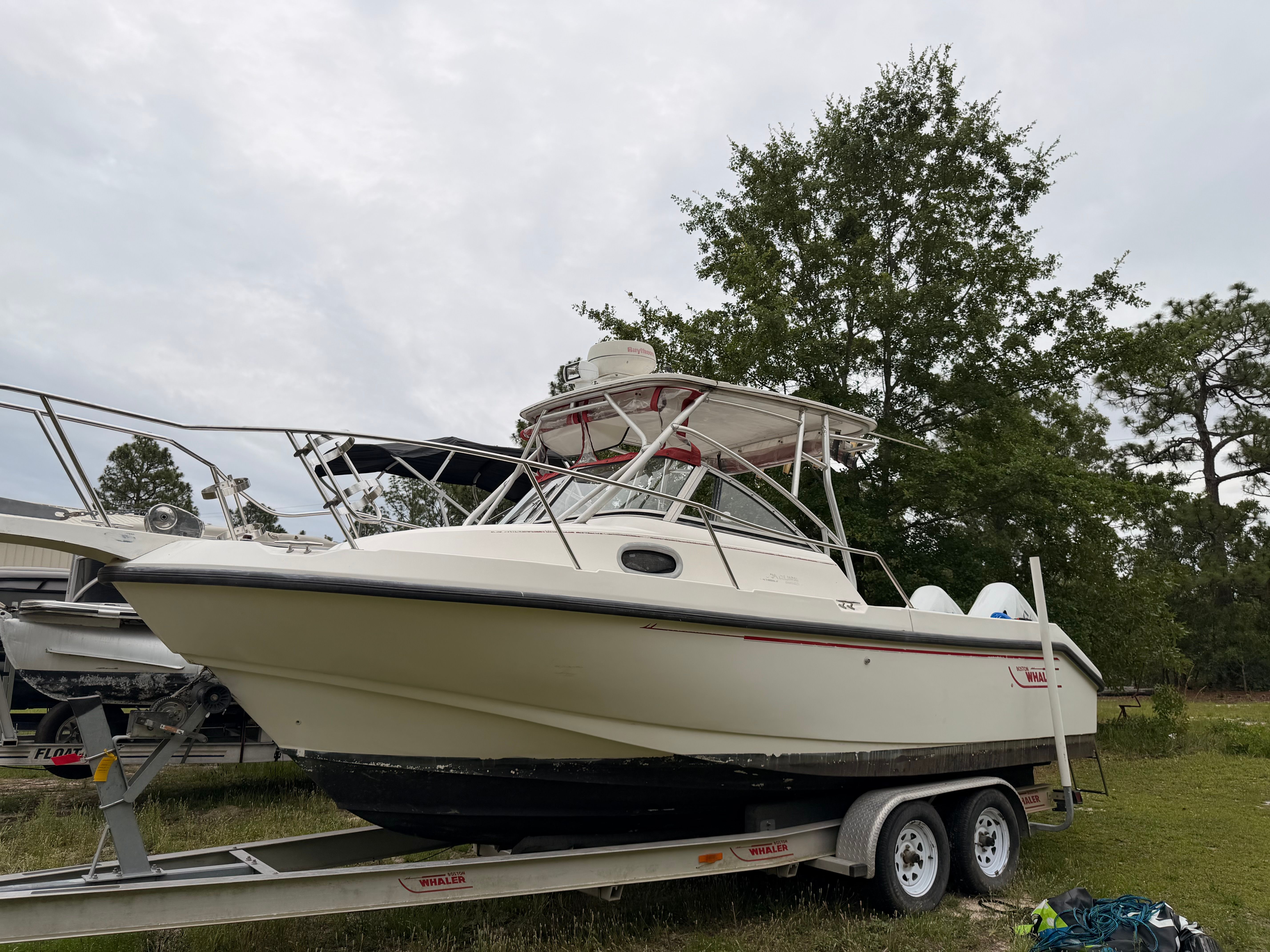 2001 Boston Whaler 23 Conquest