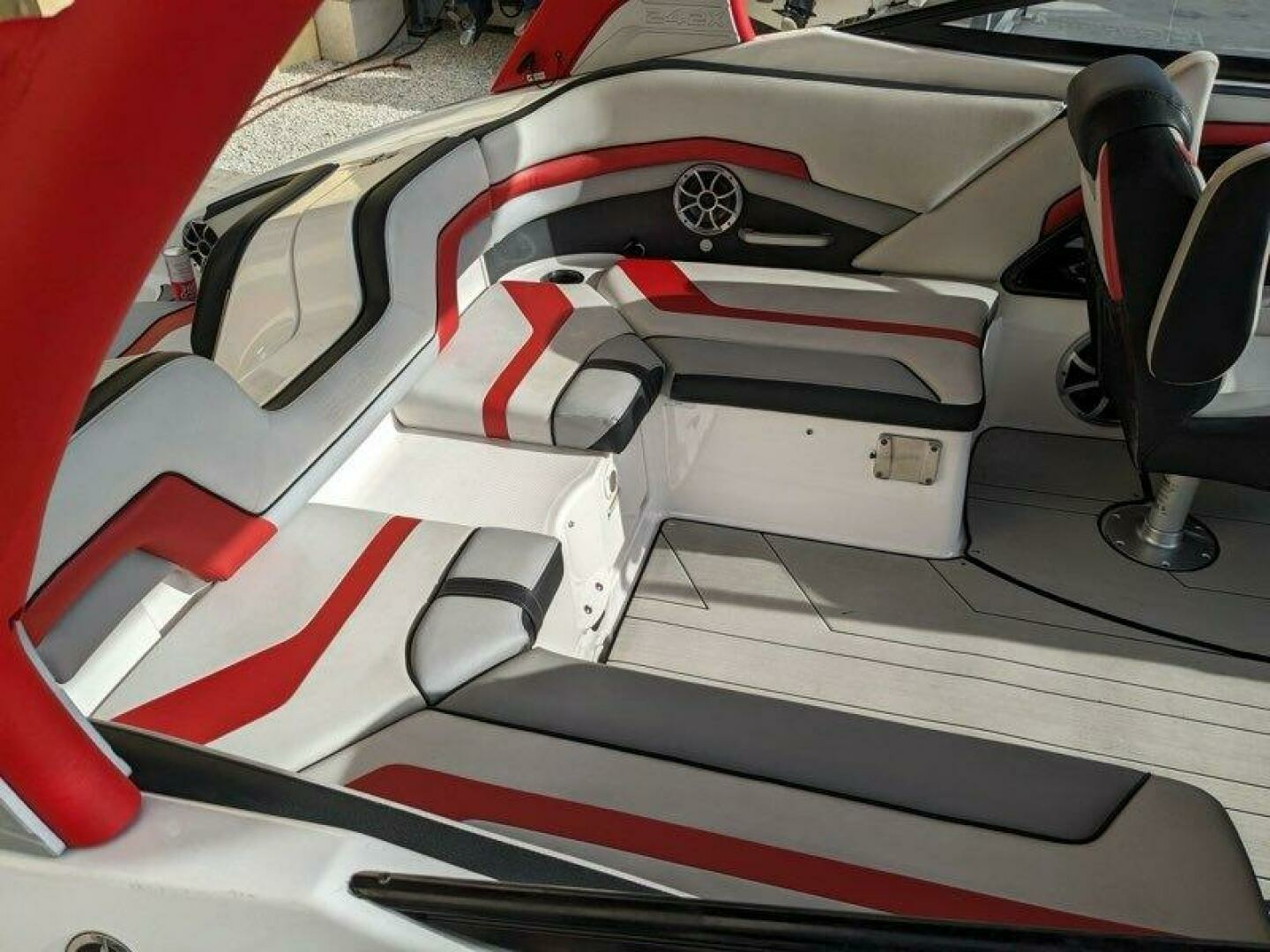 2020 Yamaha Boats 242X - Image 6