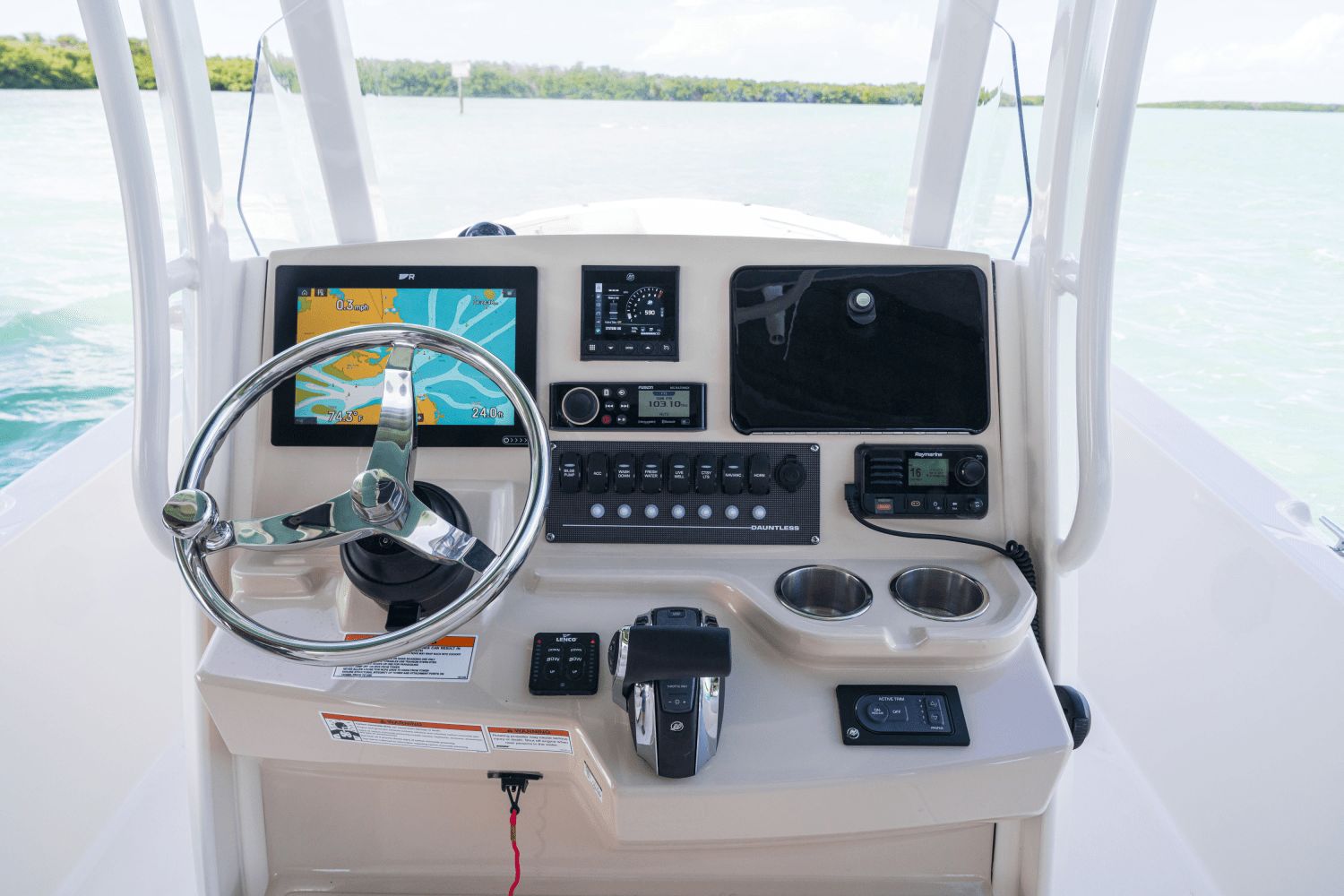 2027 Boston Whaler 25DA - 61