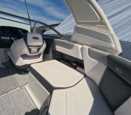 2021 Chaparral 230 Suncoast - 18