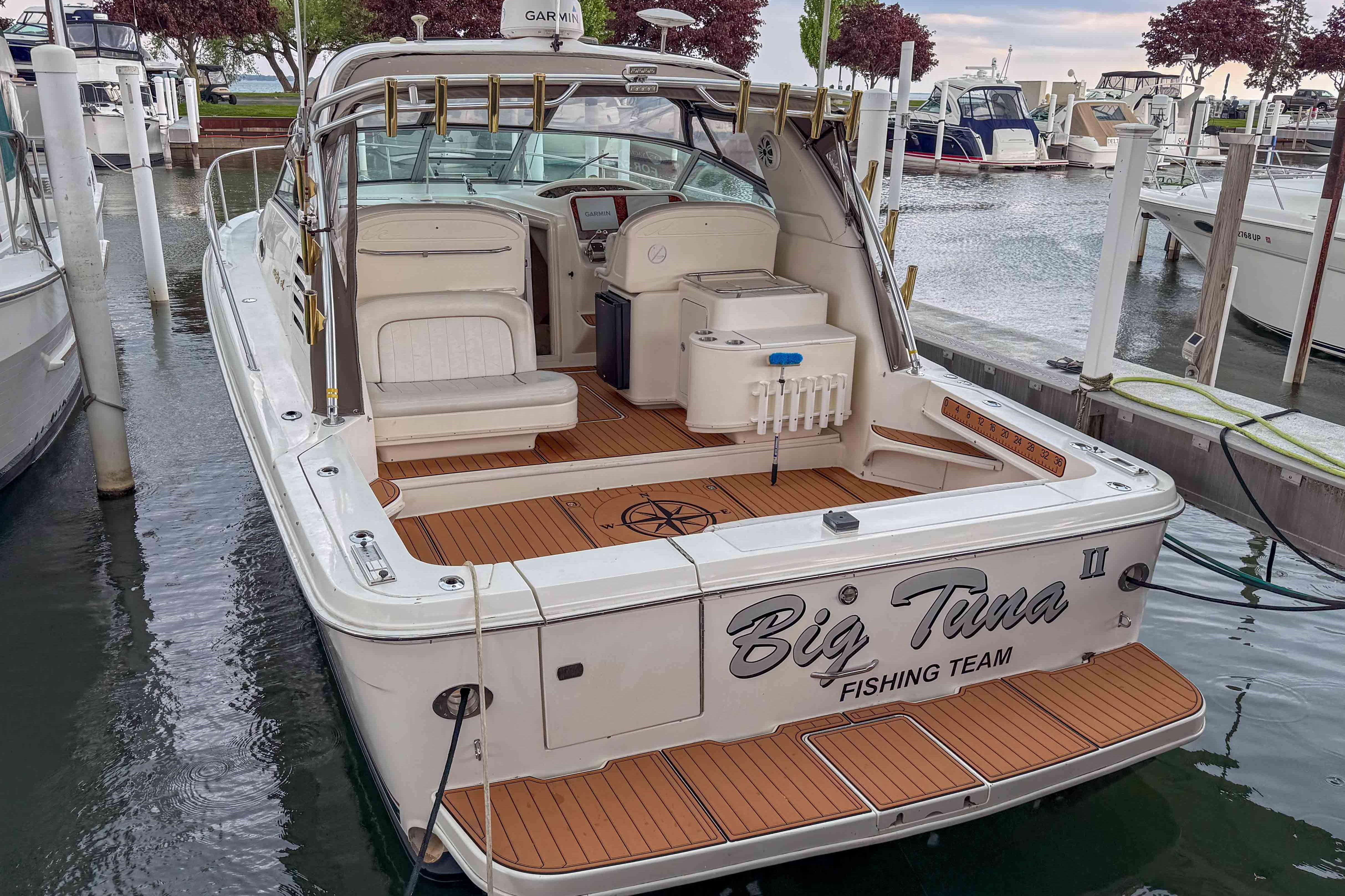 1997 Sea Ray 330 Express Cruiser