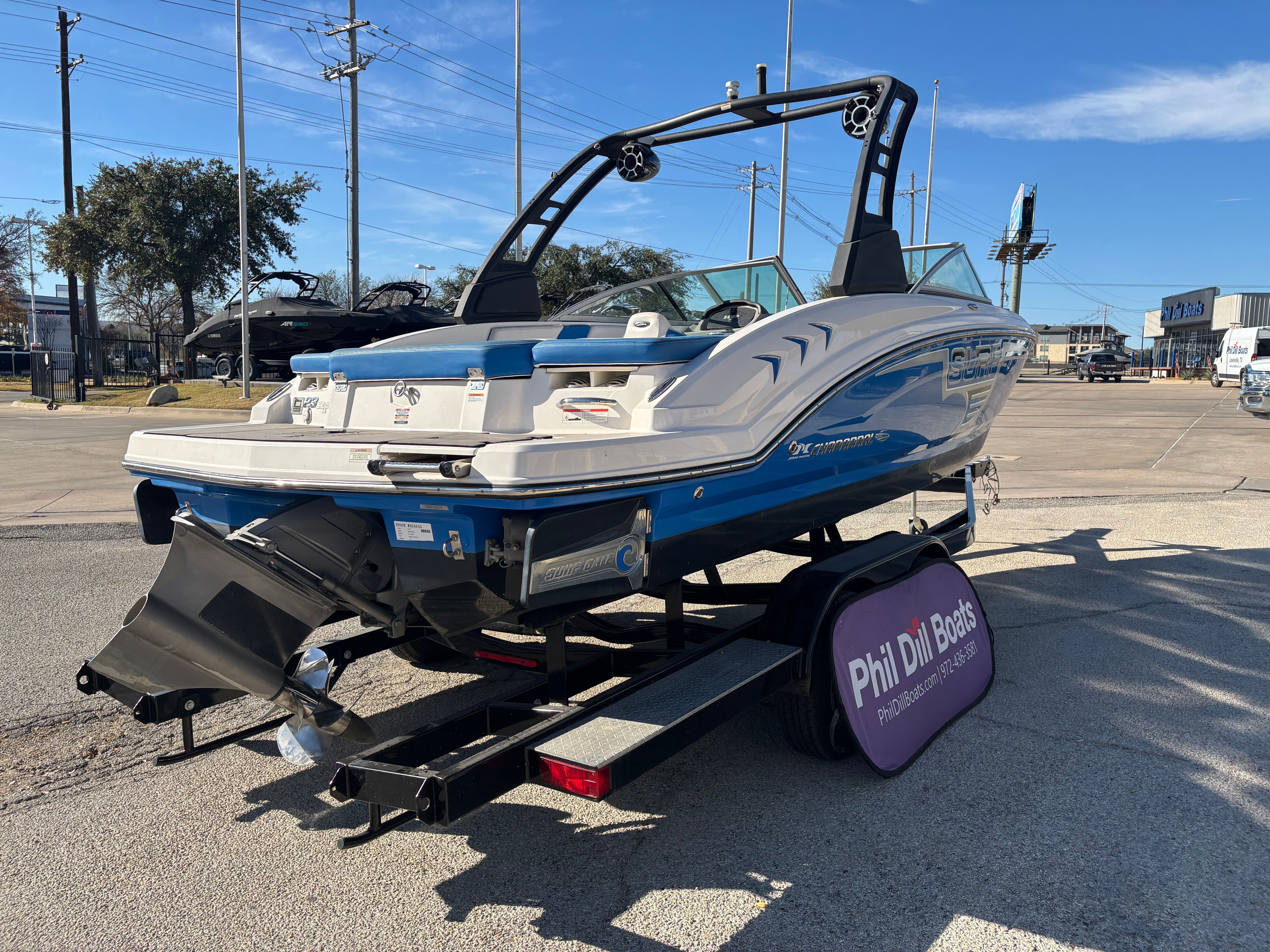 2019 CHAPARRAL 23 SURF - Image 5