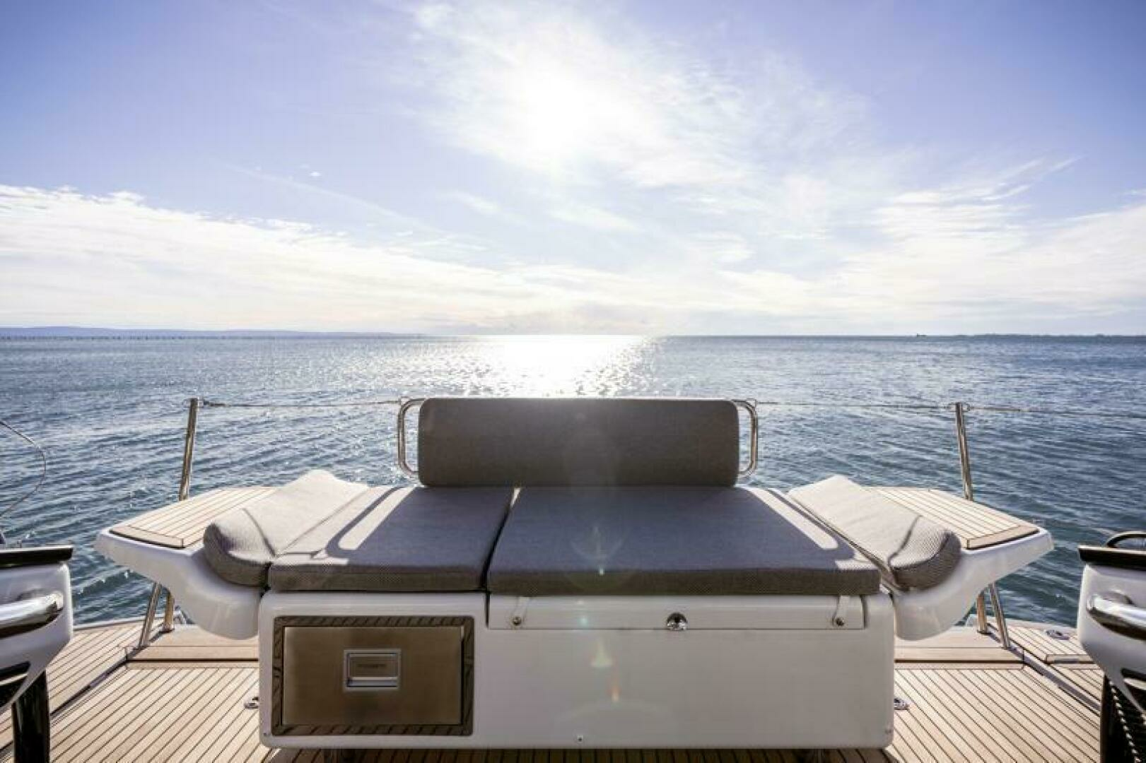 2026 Jeanneau Jeanneau Yachts 65 - Image 19