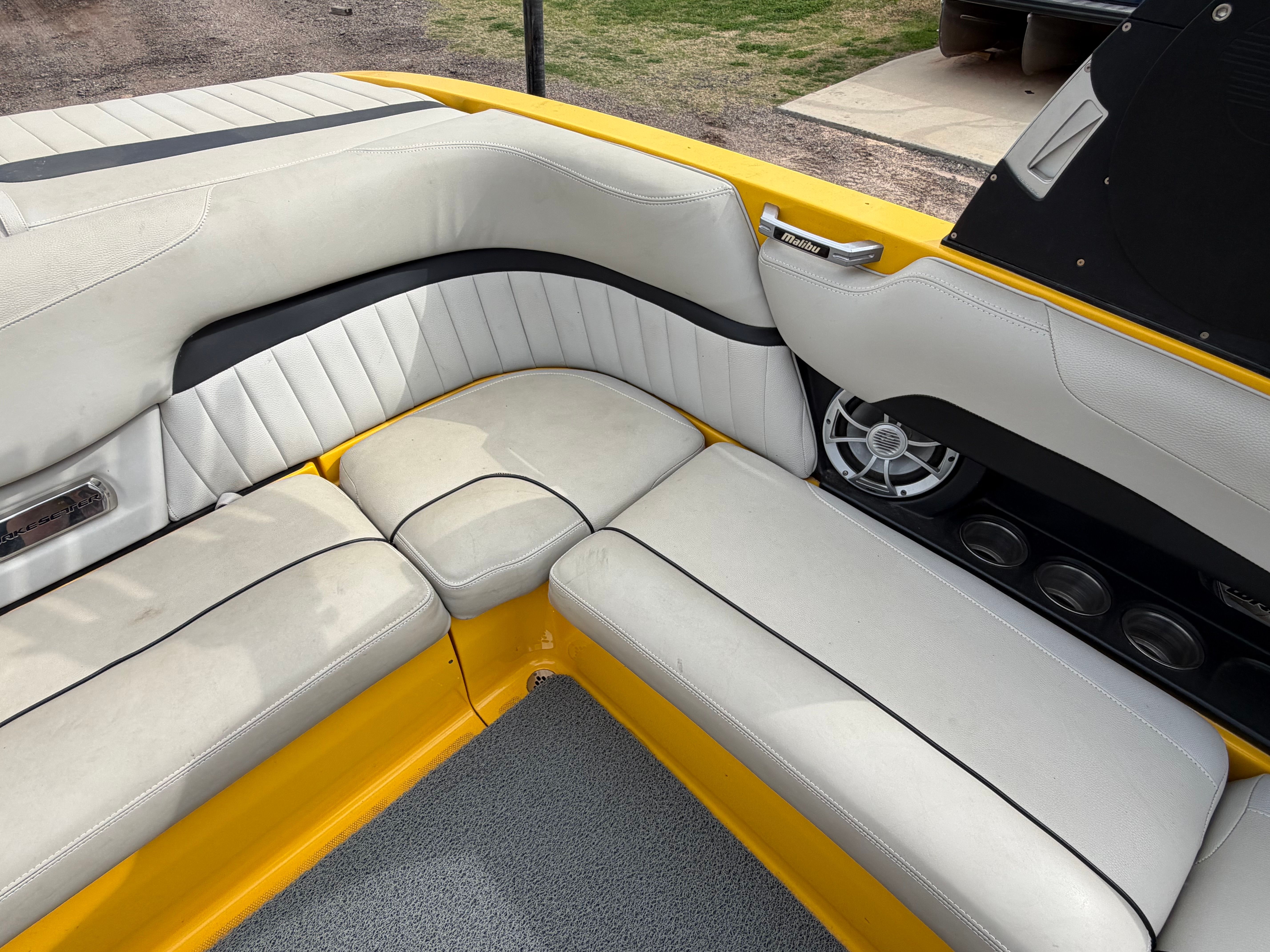 2015 MALIBU 24 MXZ - Image 13