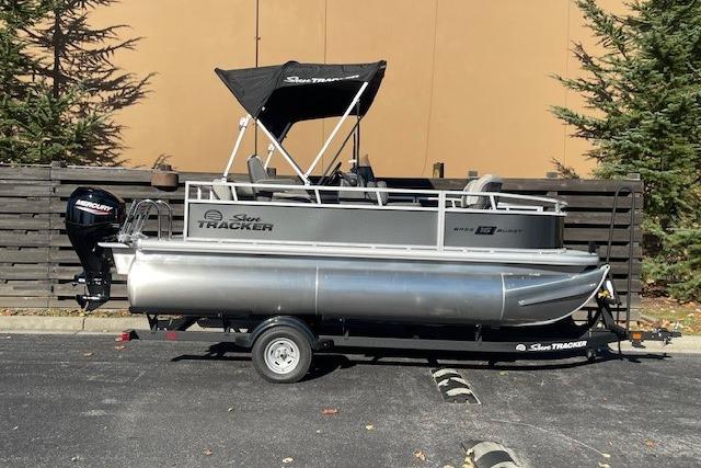 2026 Sun Tracker Bass Buggy 16 XL Select