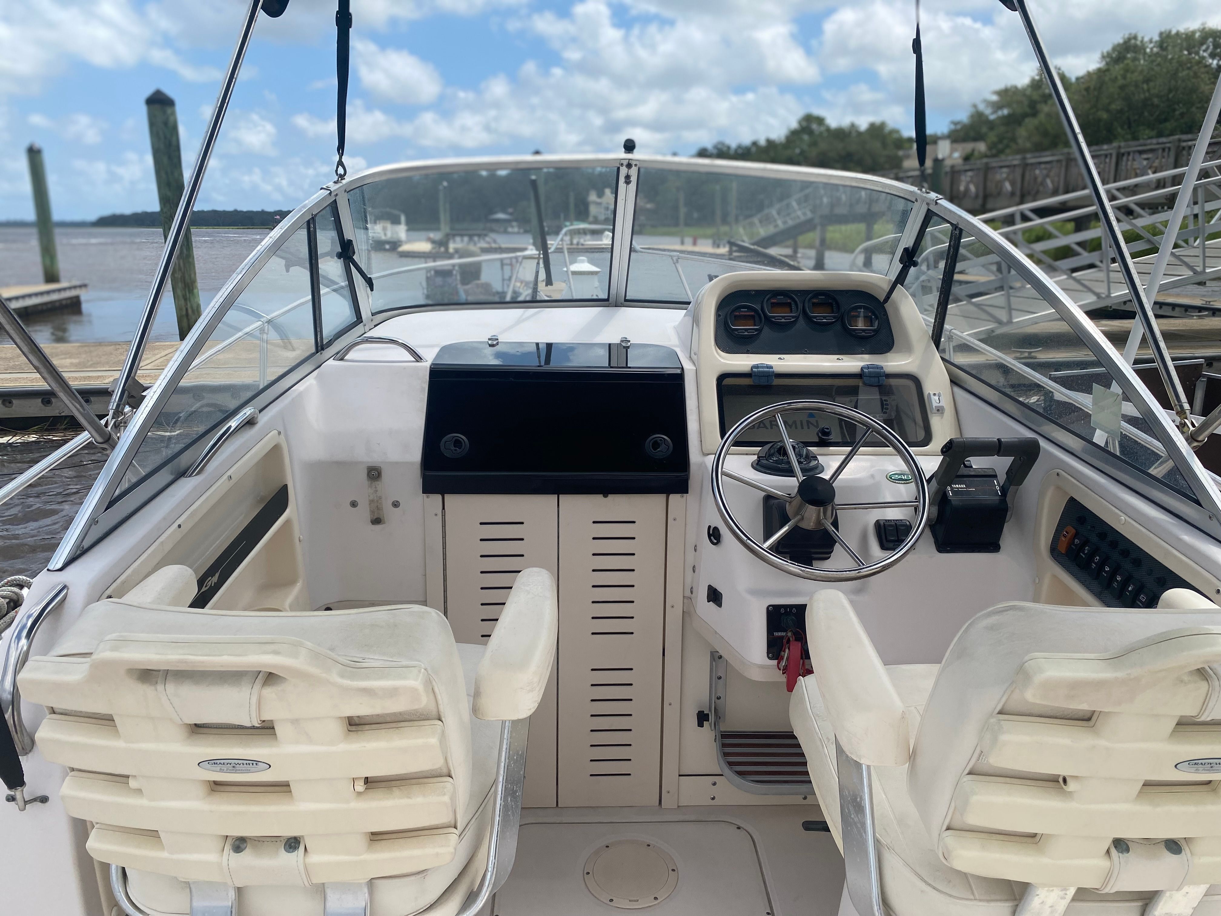 2002 Grady-White Voyager 248 - 7