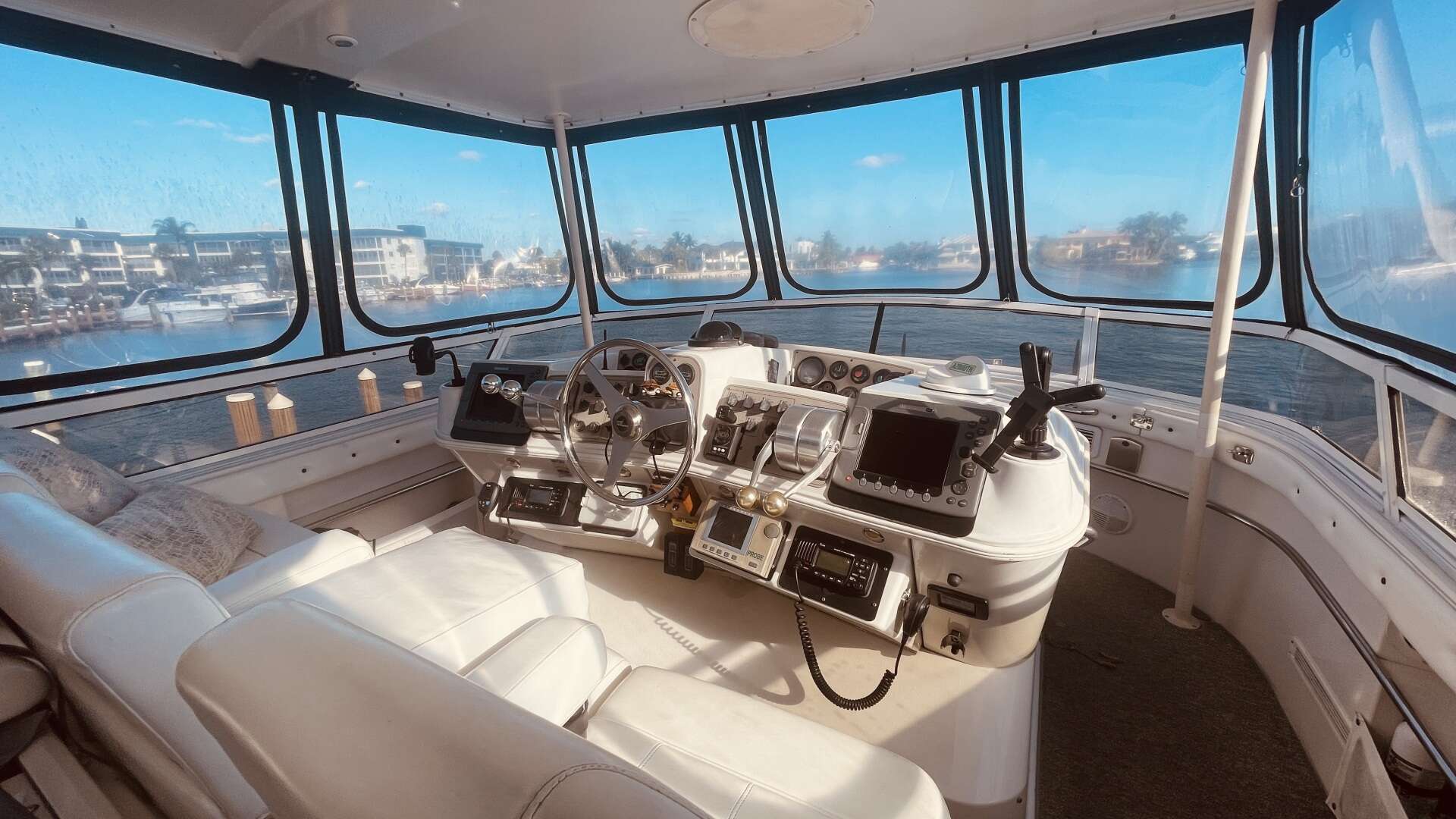 1997 CARVER YACHTS 500 COCKPIT MY - Image 49