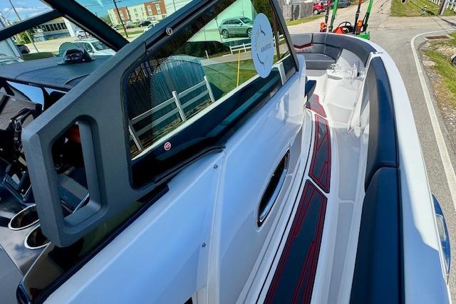 2026 Monterey Elite 25 OB boat interior with sleek seating and modern design.