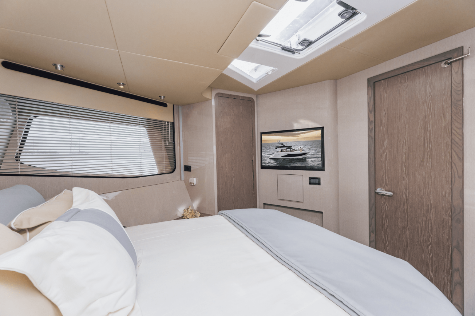 2027 Cruisers Yachts 57 FLY - Image 97