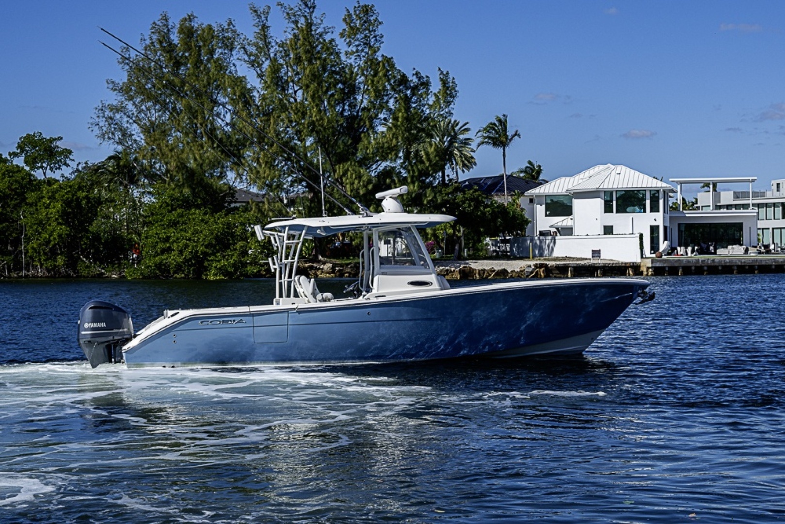 2021 Cobia 320 CC - Image 38