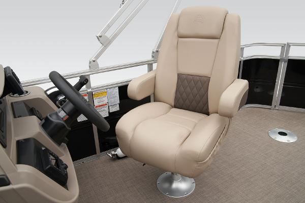 Manufacturer Provided Image: Sun Tracker SportFish 20 DLX