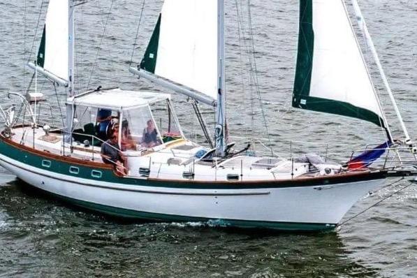 1983 Vagabond 42