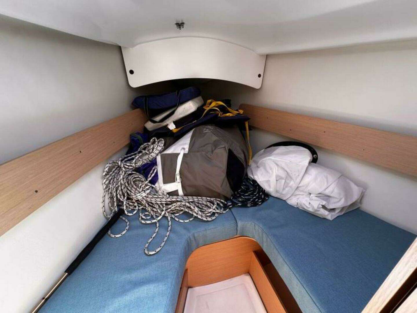2014 Beneteau First 25S - Image 16