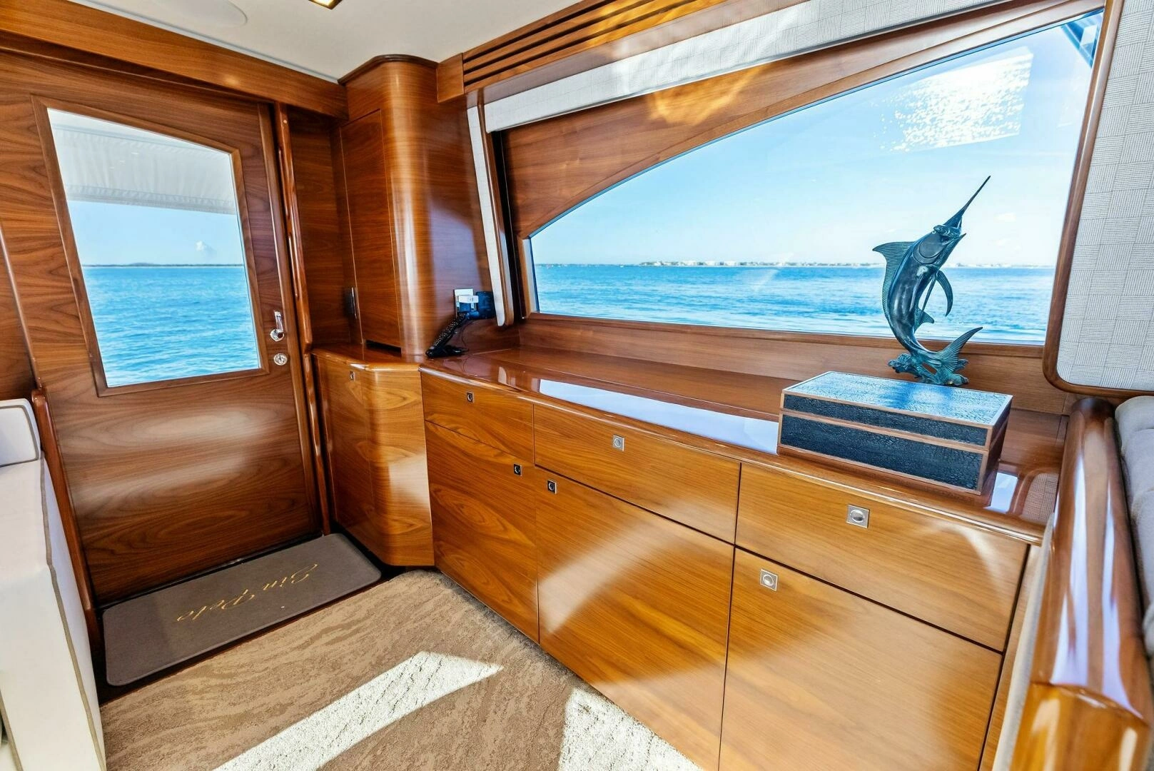 2023 Viking 64 Convertible - Image 8