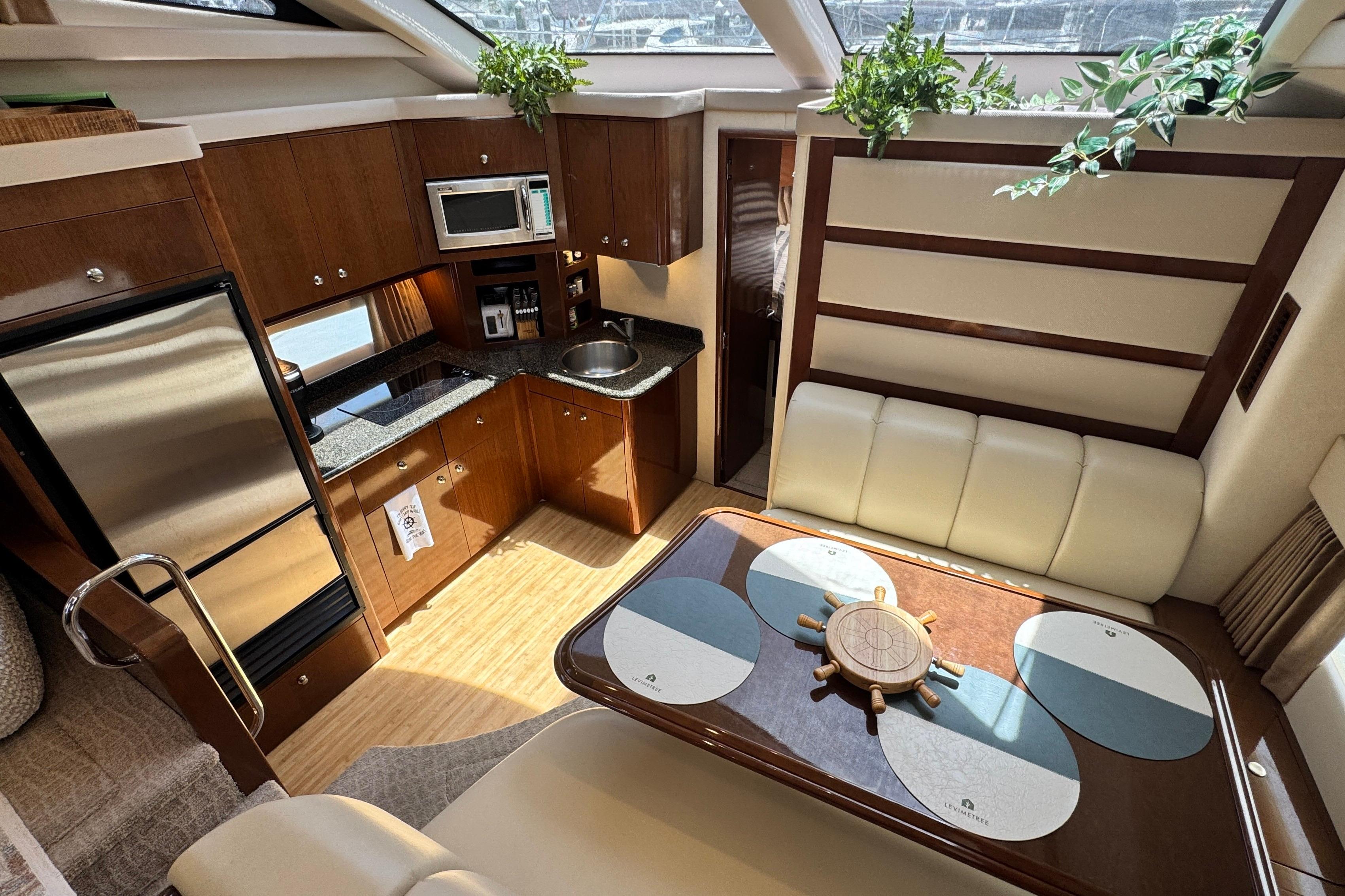 2007 Carver 47 Motor Yacht Galley with Dinette