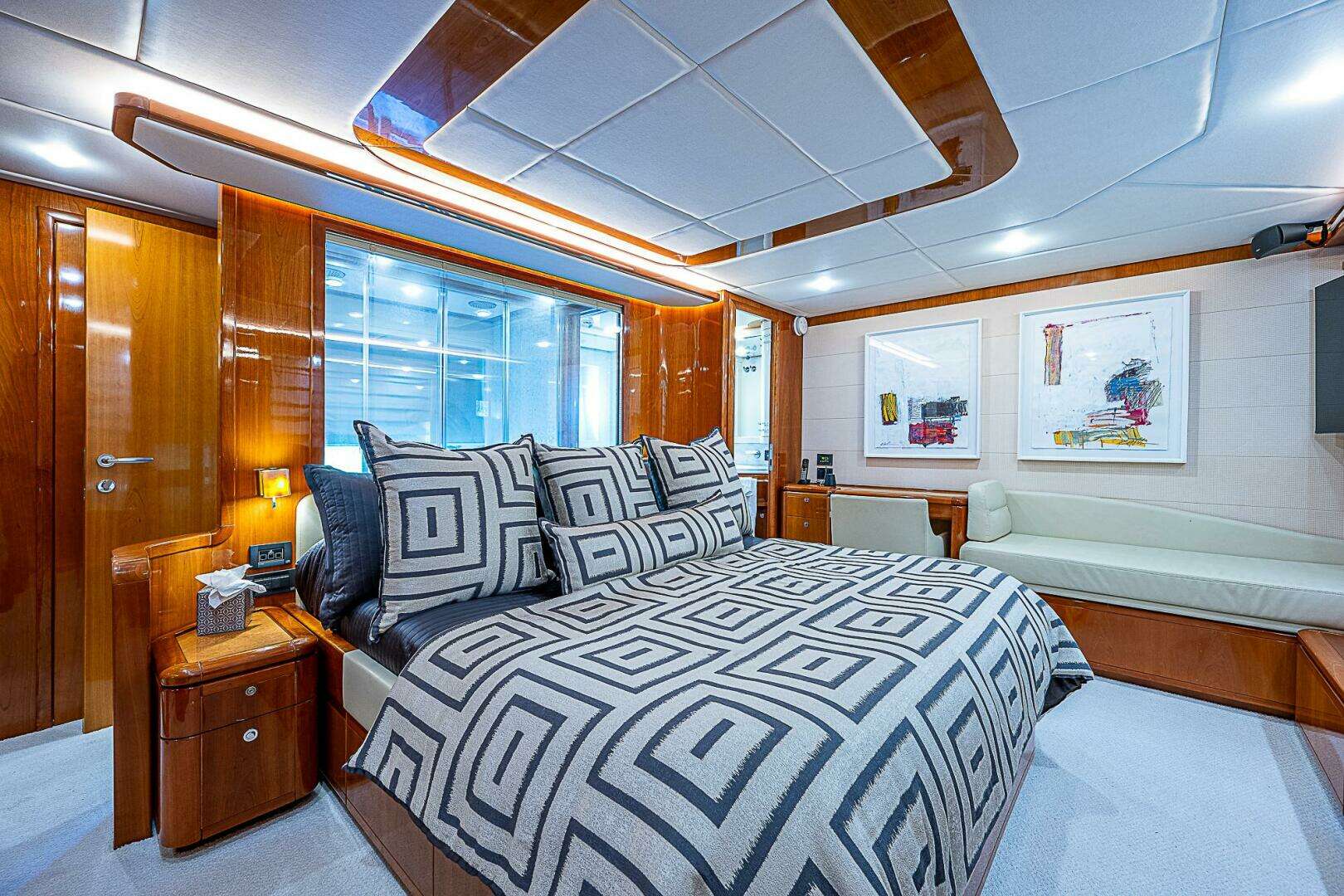 2006 Ferretti Yachts 830 - Image 85