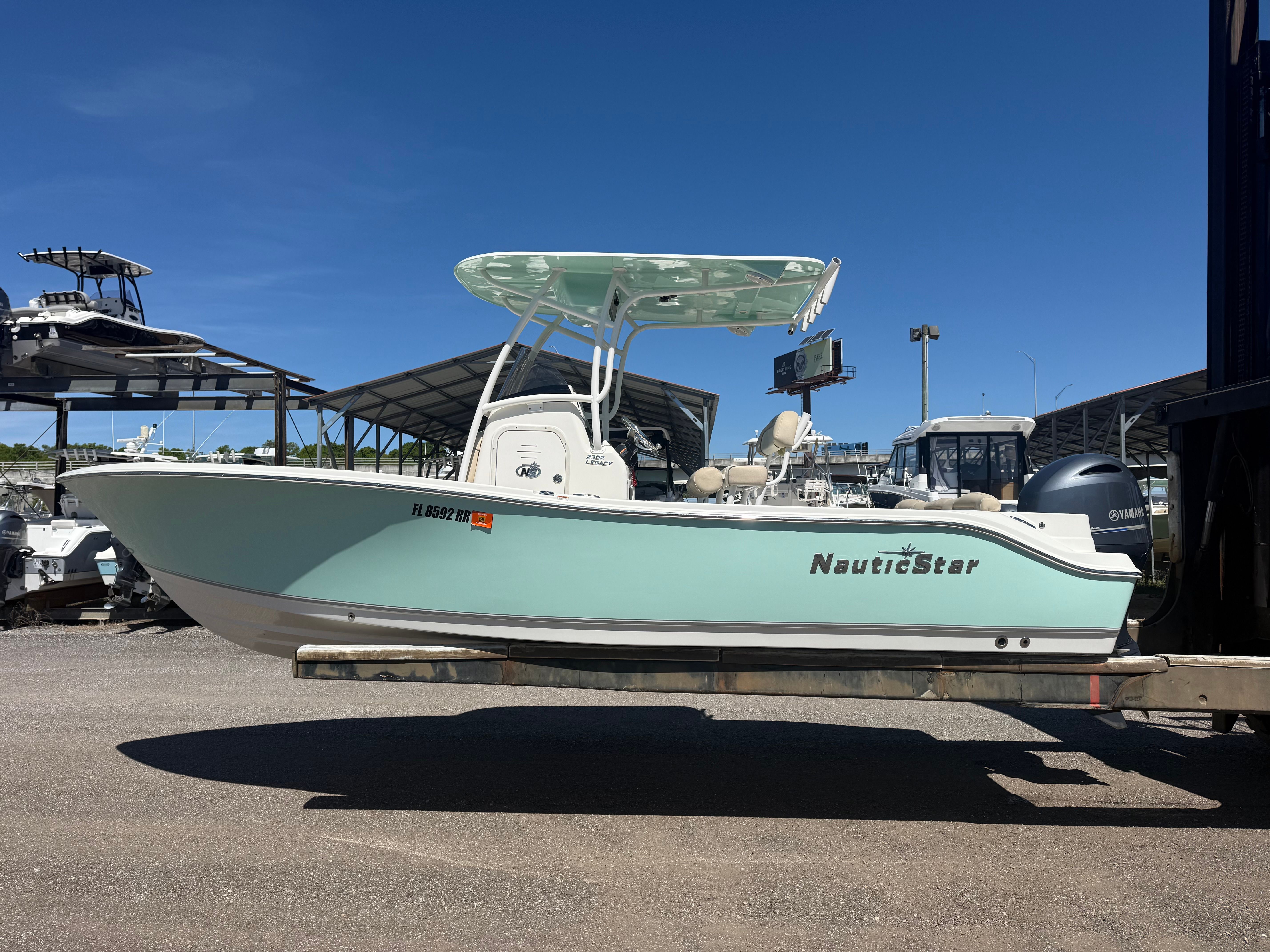 2018 NauticStar 2302 Legacy