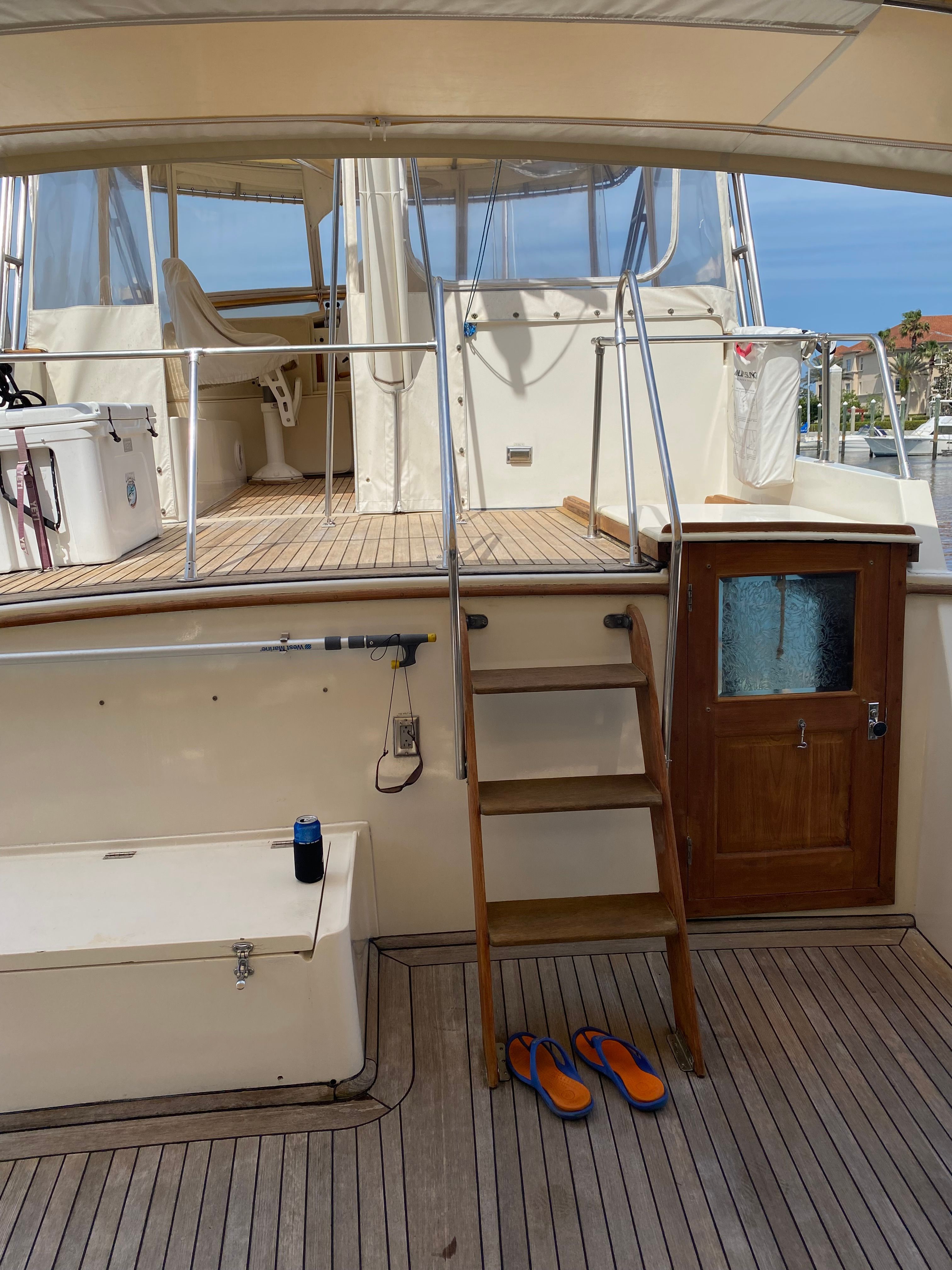 1983 Island Gypsy 44 Flush Deck - 28