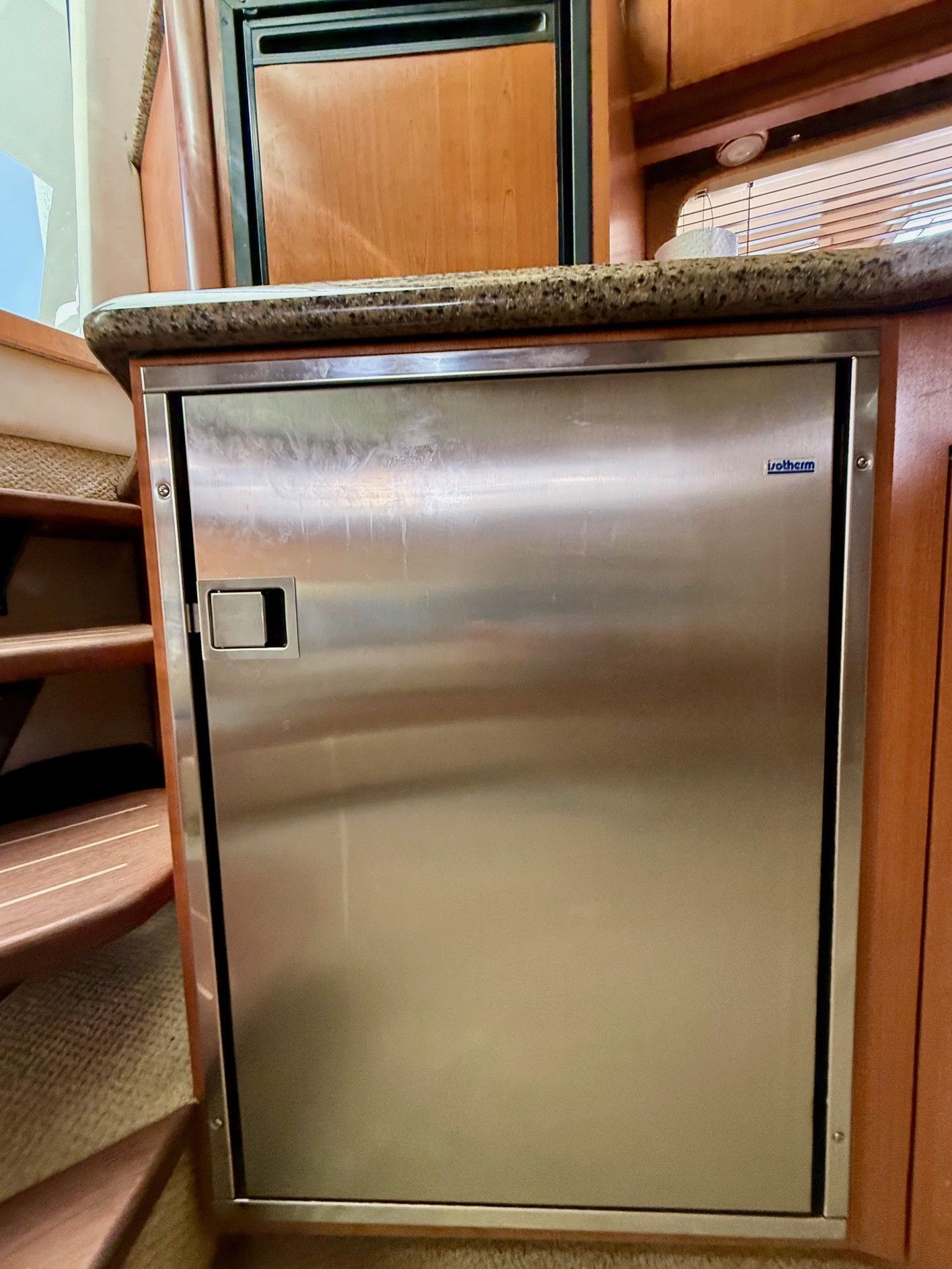 2006 Sea Ray 38 Sundancer - 25