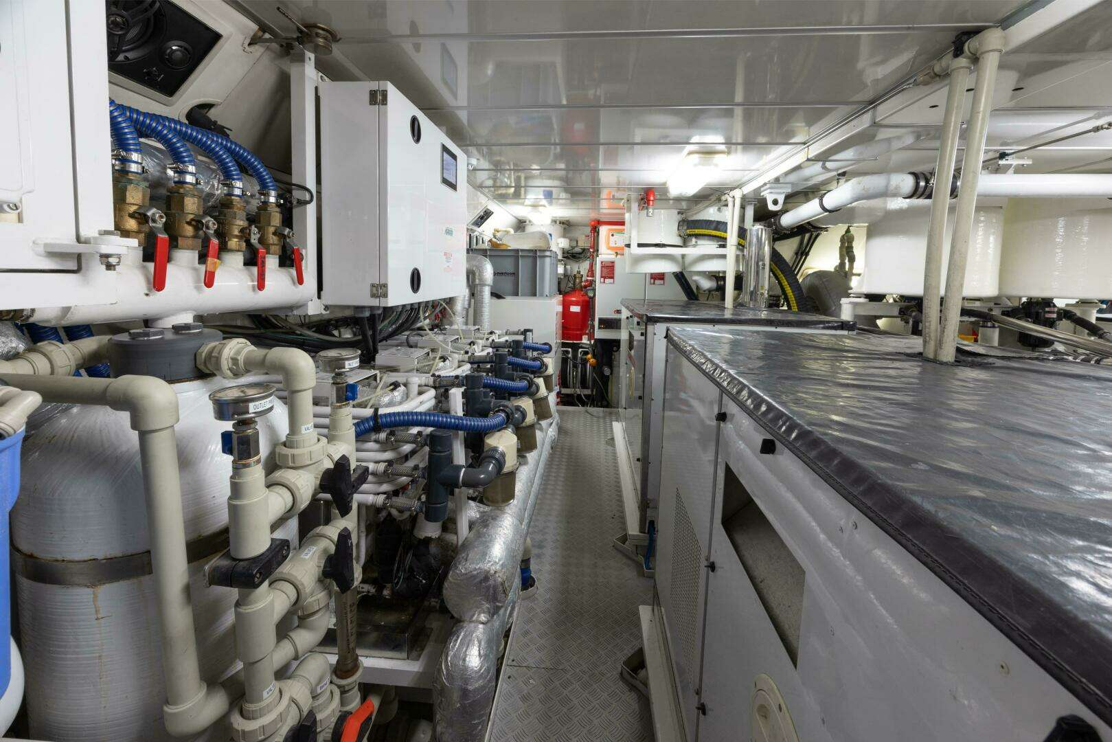 2001 Vitters Aft Cockpit - Image 56