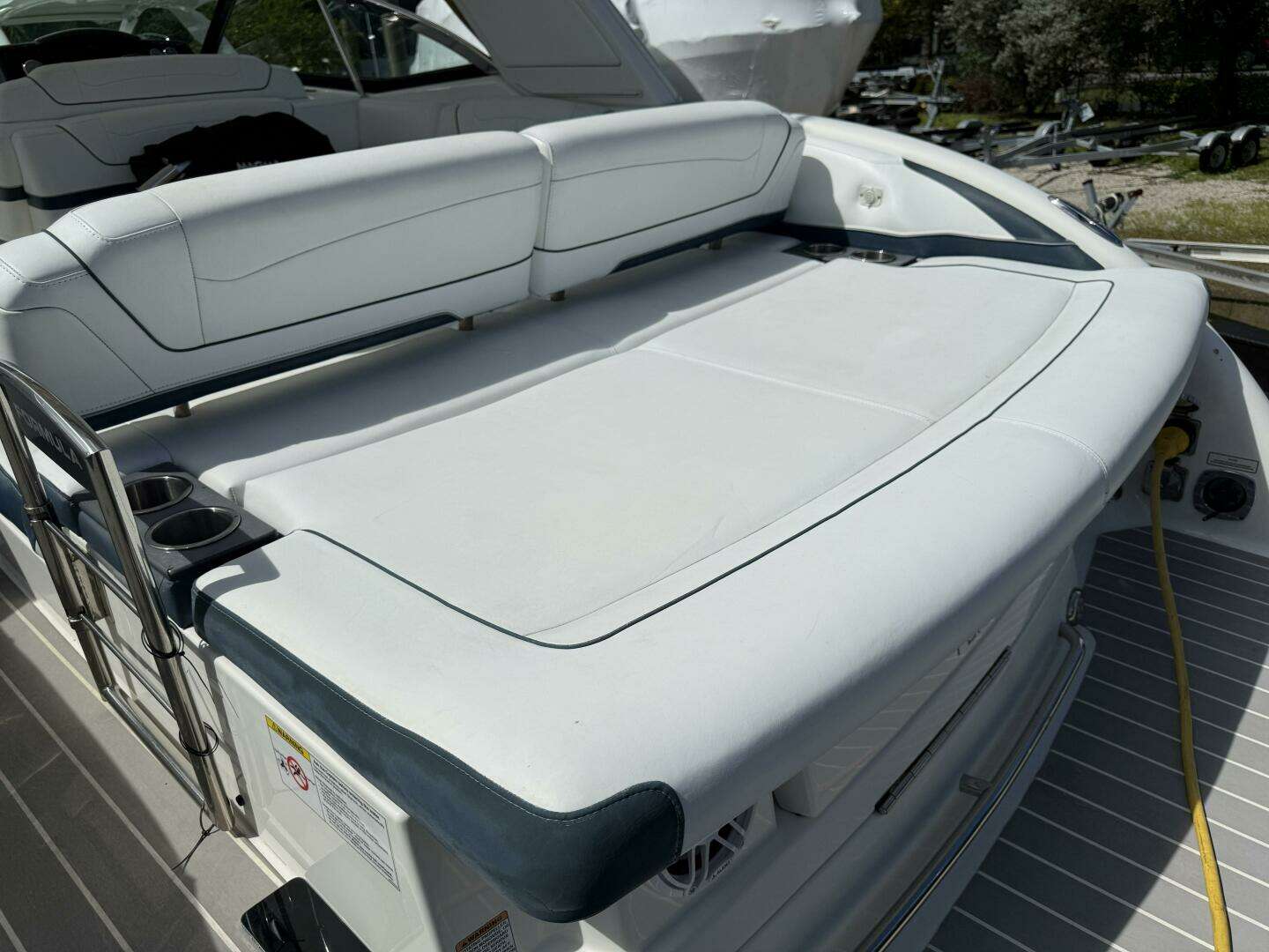 2021 Formula 350 Crossover Bowrider OB - Image 11