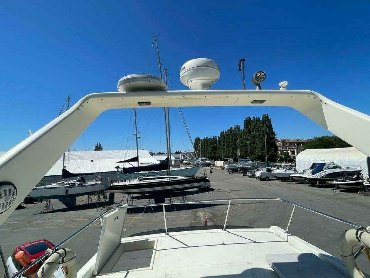 1988 Tollycraft EY440 - Image 10