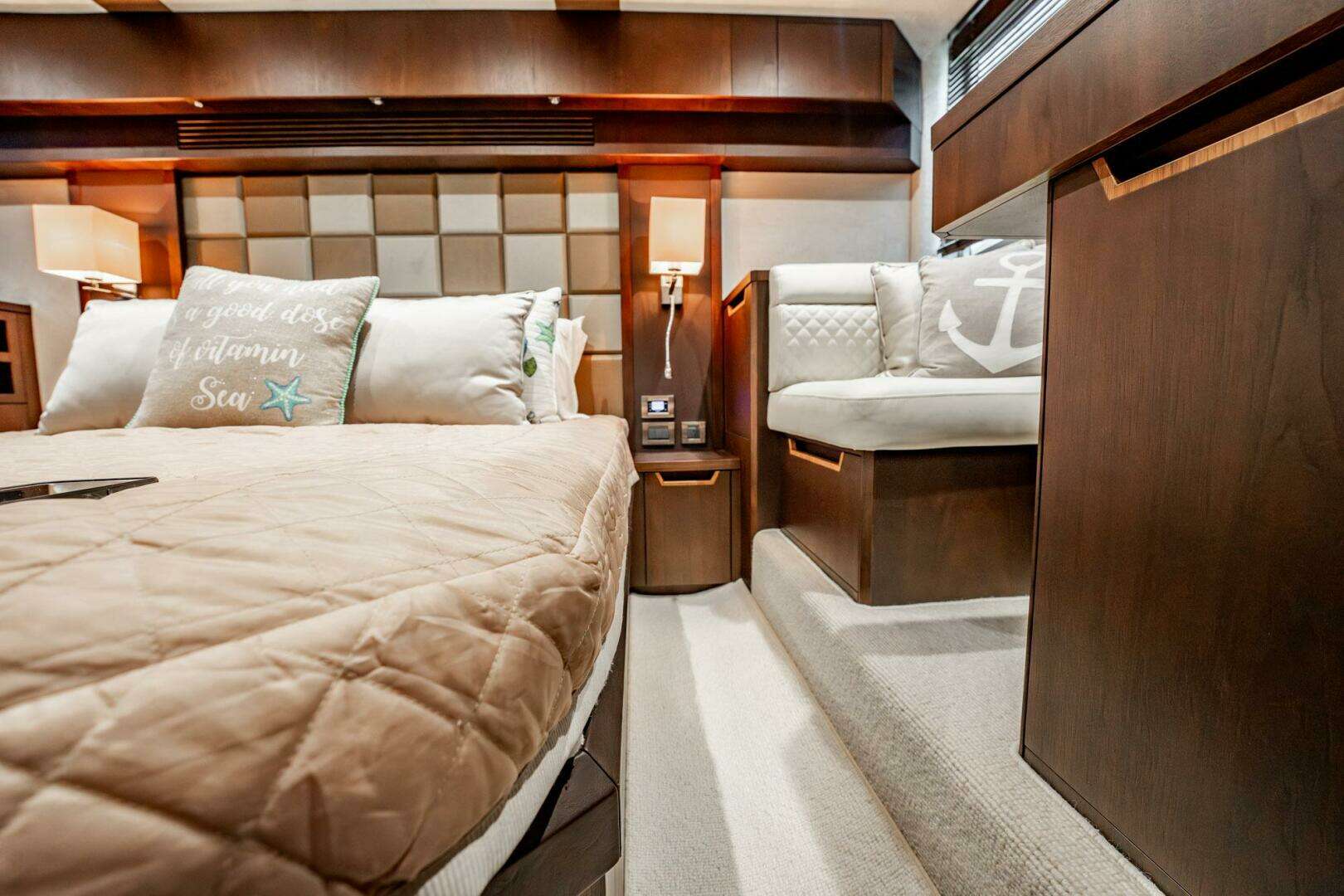 2017 Galeon 510 Skybridge - Image 41
