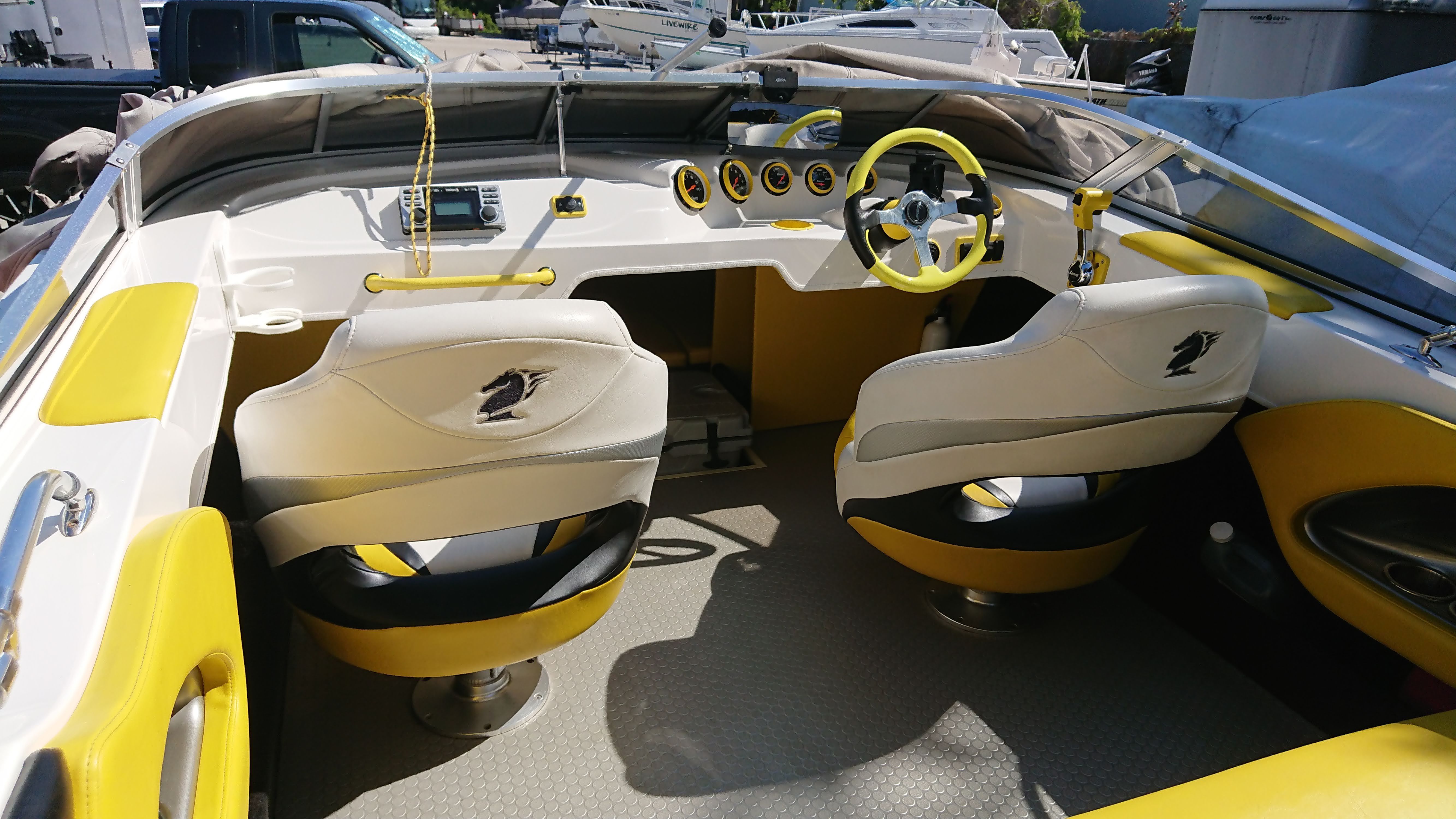 2012 Checkmate Pulsare CB 2400 - 4