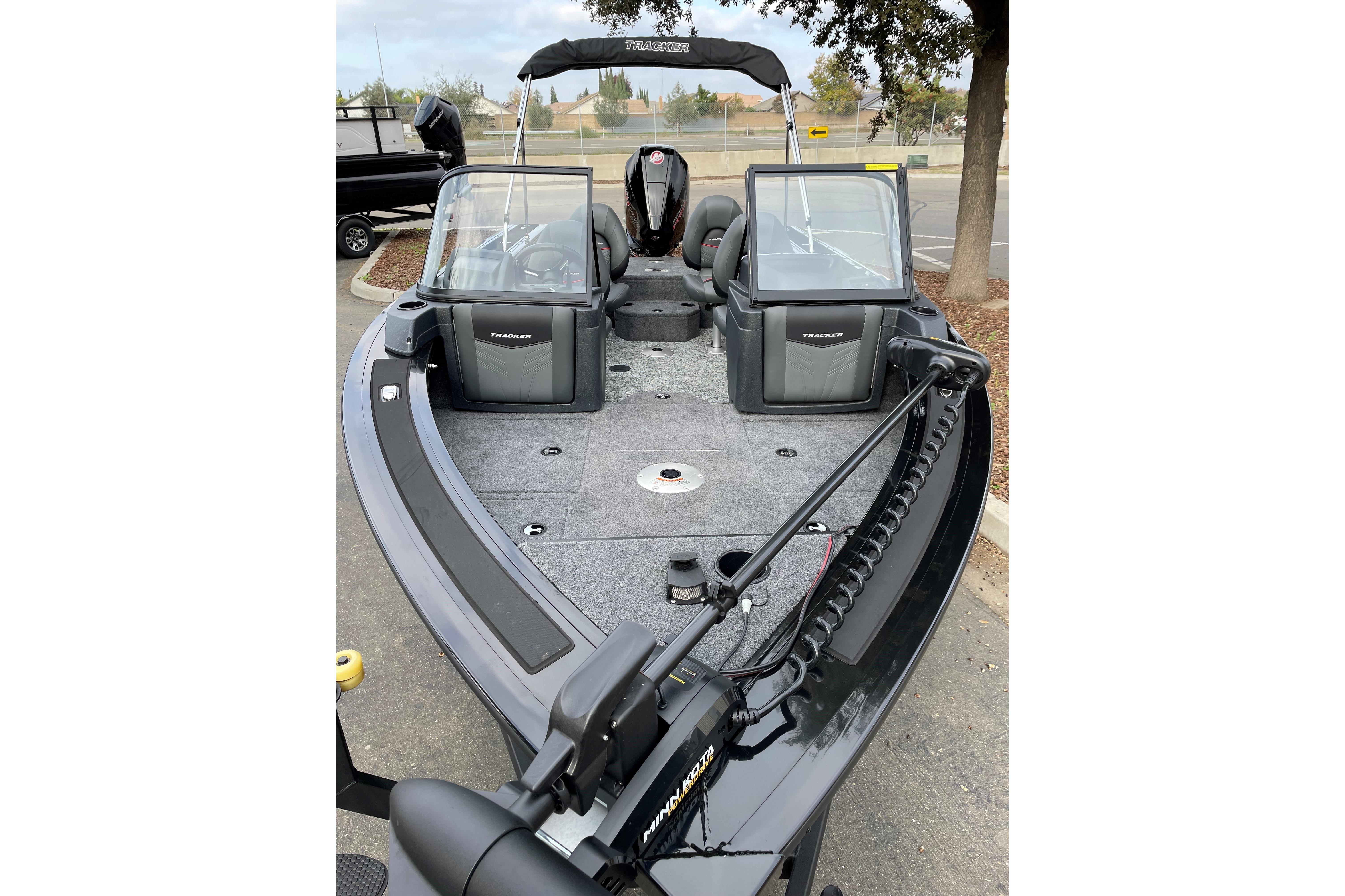 2026 Tracker Targa V-19 WT fishing boat with dual consoles and spacious deck.