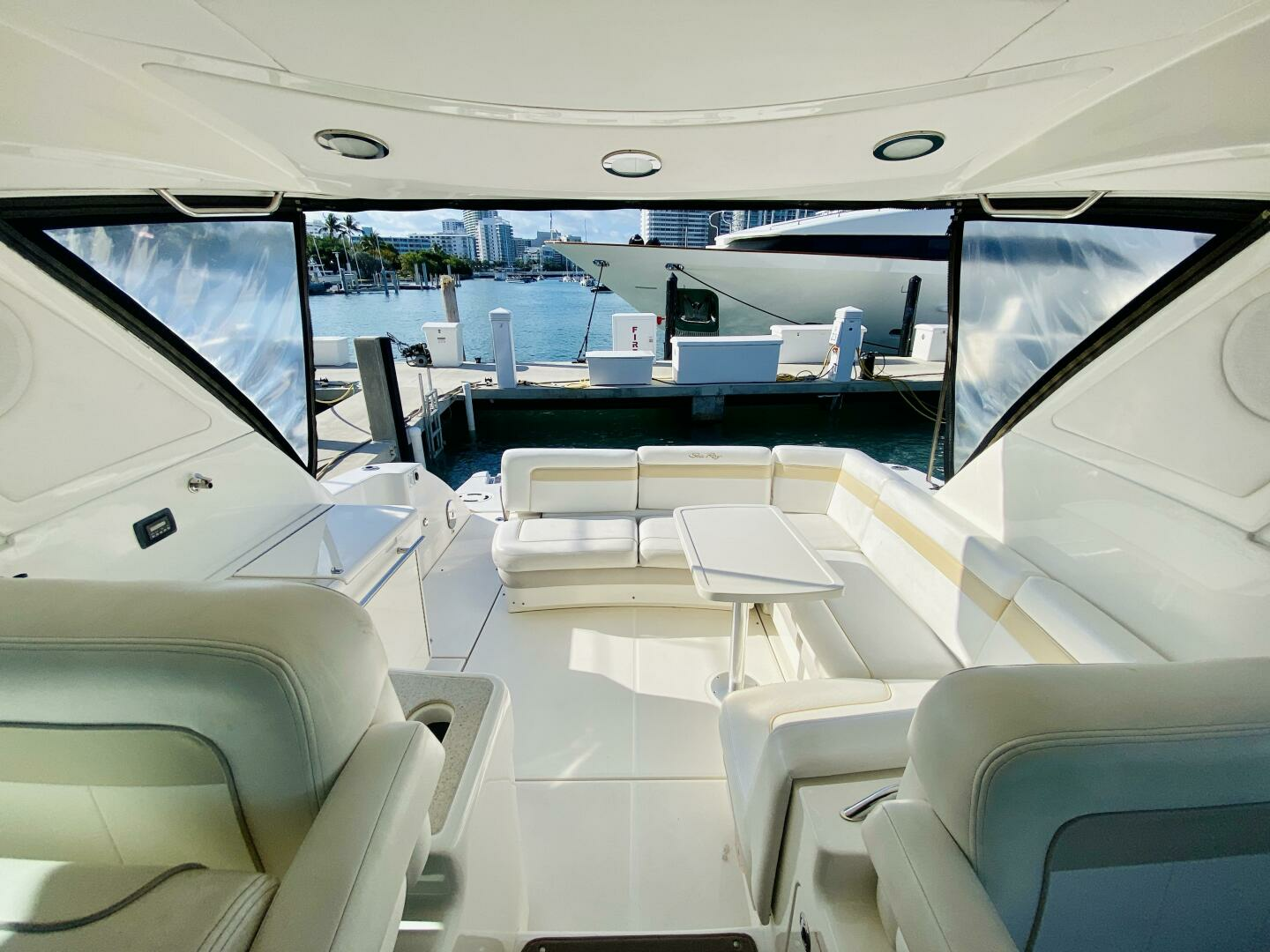 2010 Sea Ray 450 Sundancer - Image 11