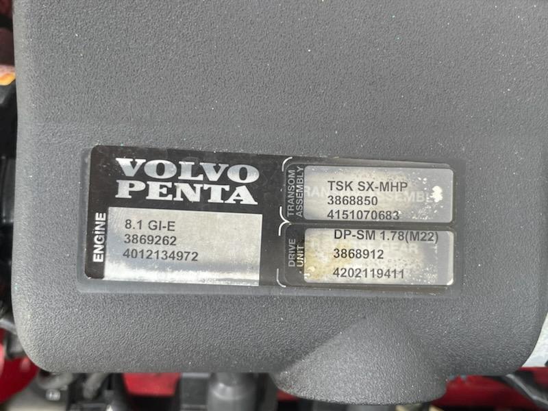Volvo Penta engine label on 2005 Cobalt 246, displaying model and serial numbers.
