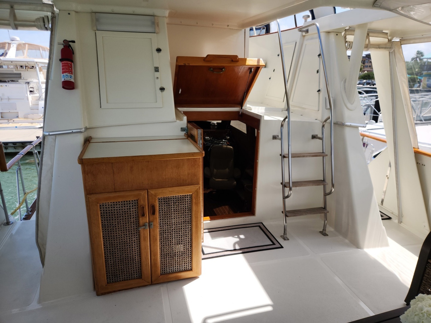 1980 Gulfstar 44 Motor Cruiser - Image 28