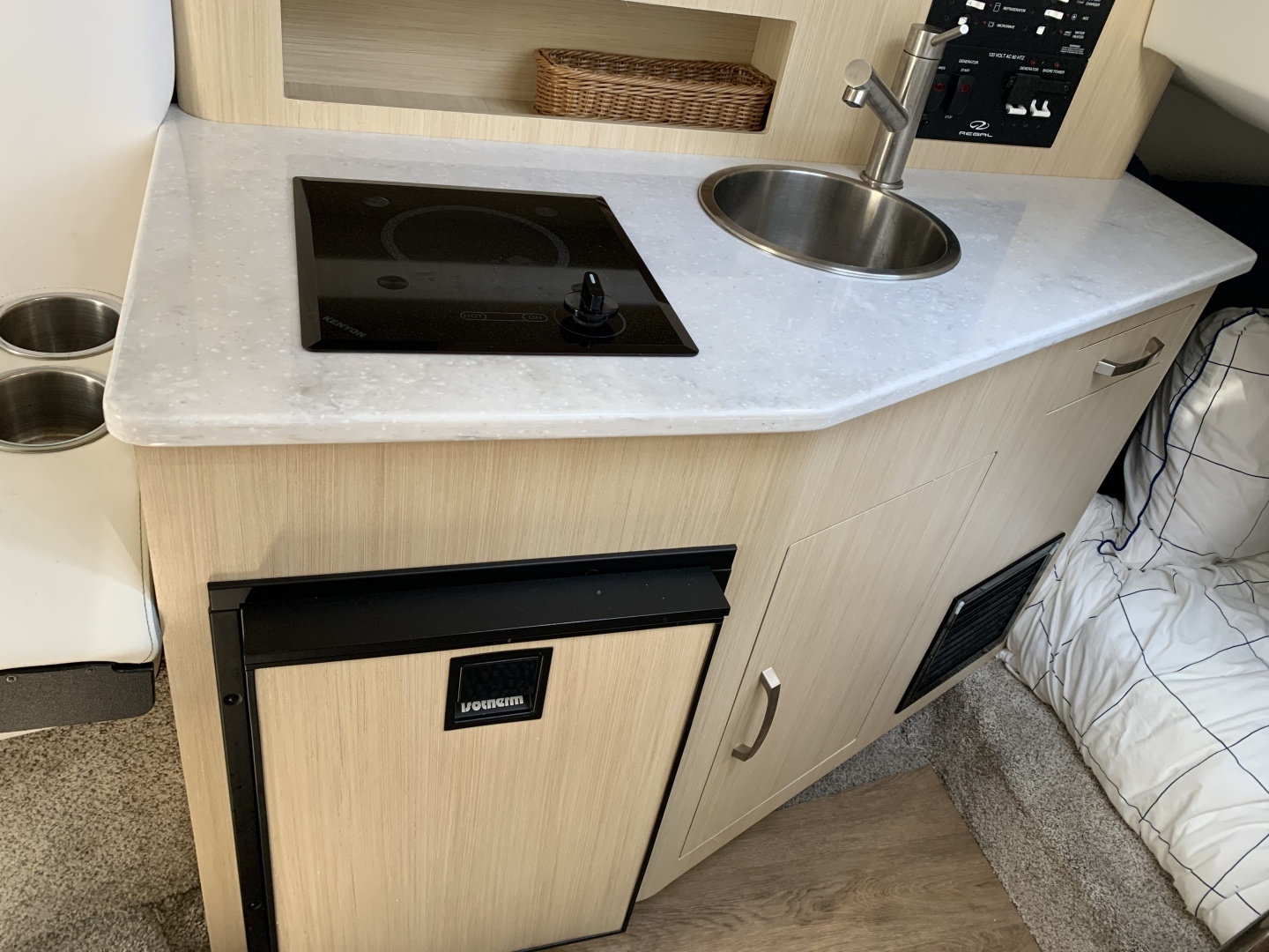 2025 Regal 26 XO - Image 16
