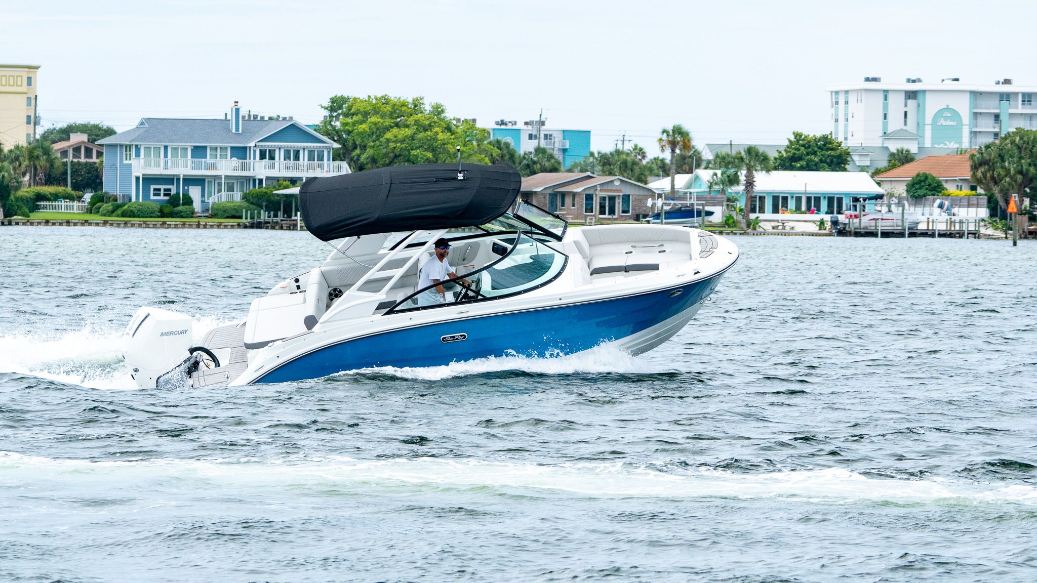 2026 Sea Ray SDX 230 Outboard