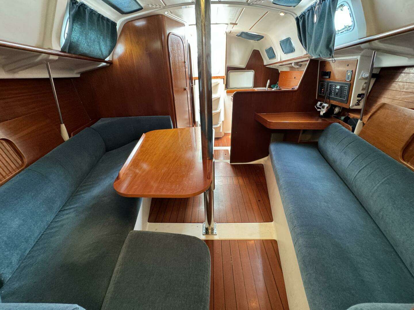 1996 Beneteau Oceanis 321 - Image 16
