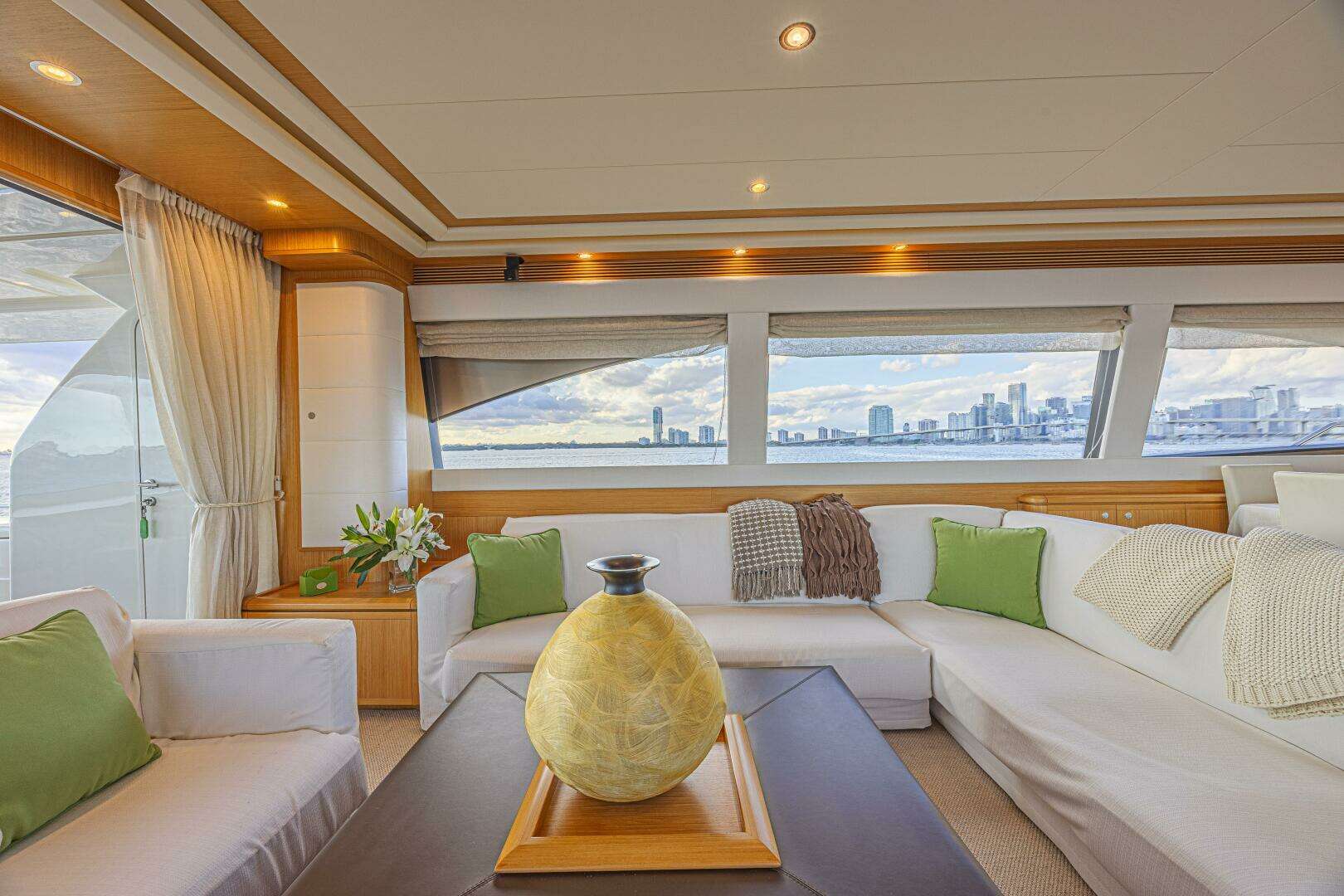 2011 Ferretti Yachts 830 - Image 48