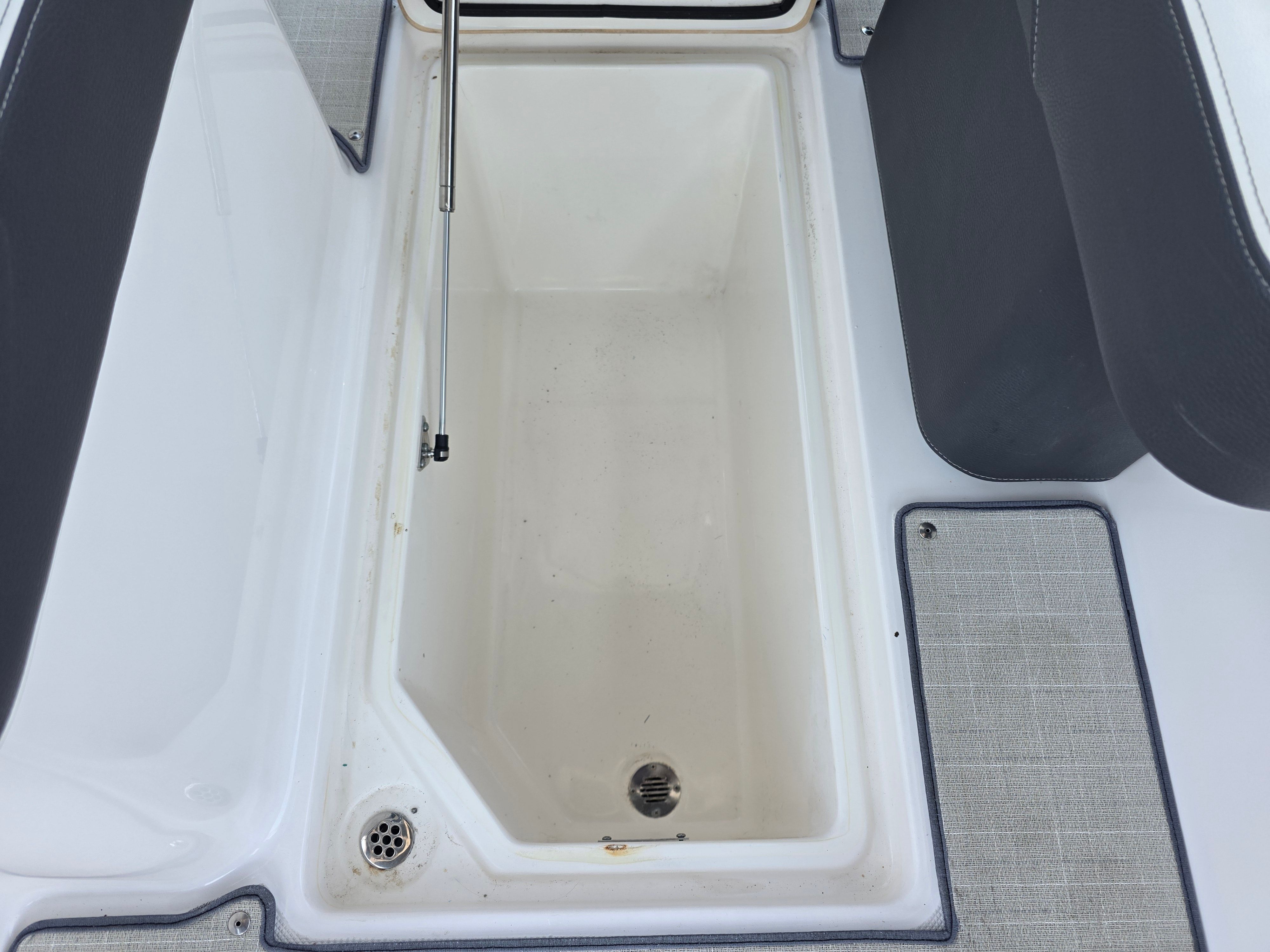 2022 Regal LX6 - 41