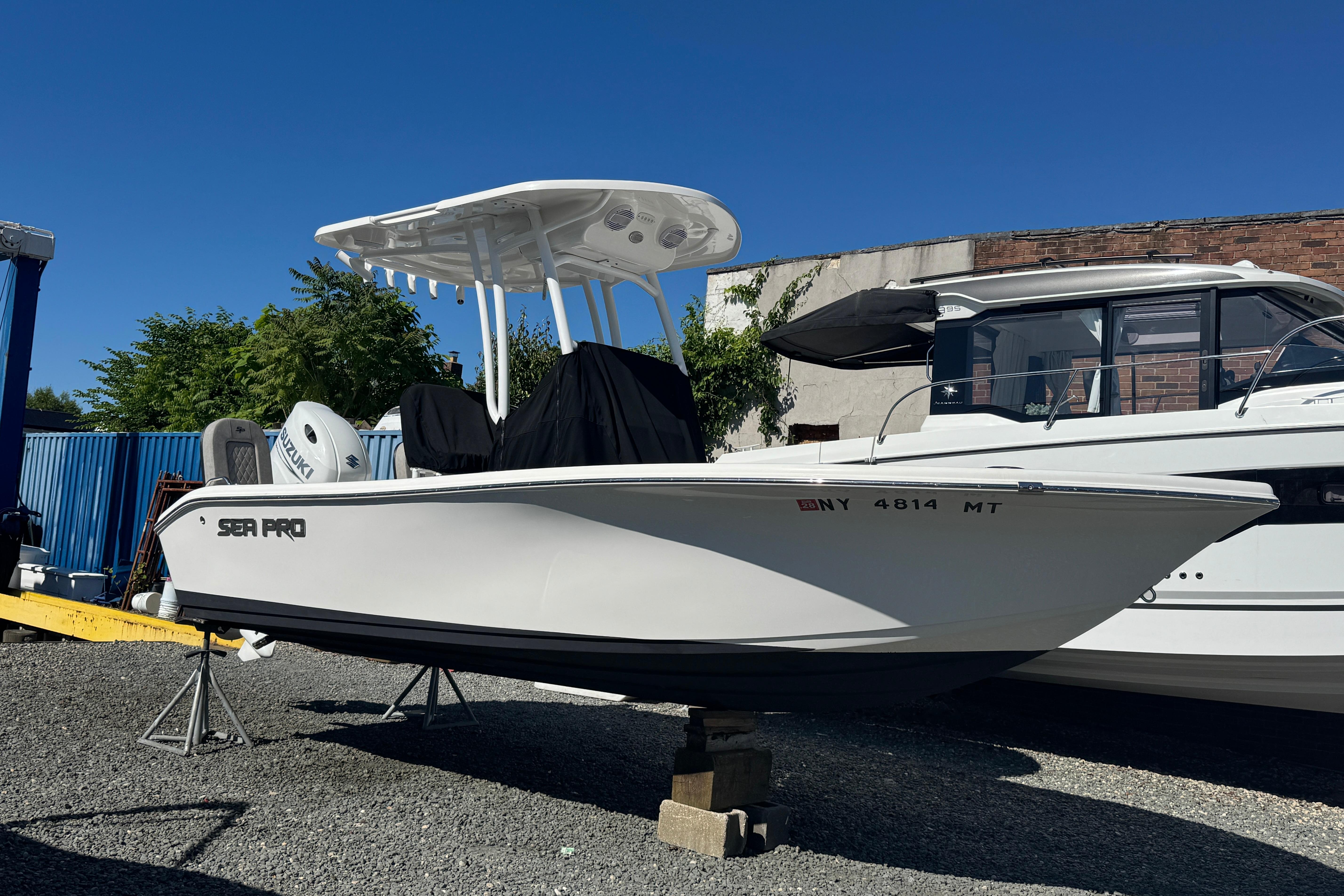 2023 Sea Pro 199 Deep V Center Console
