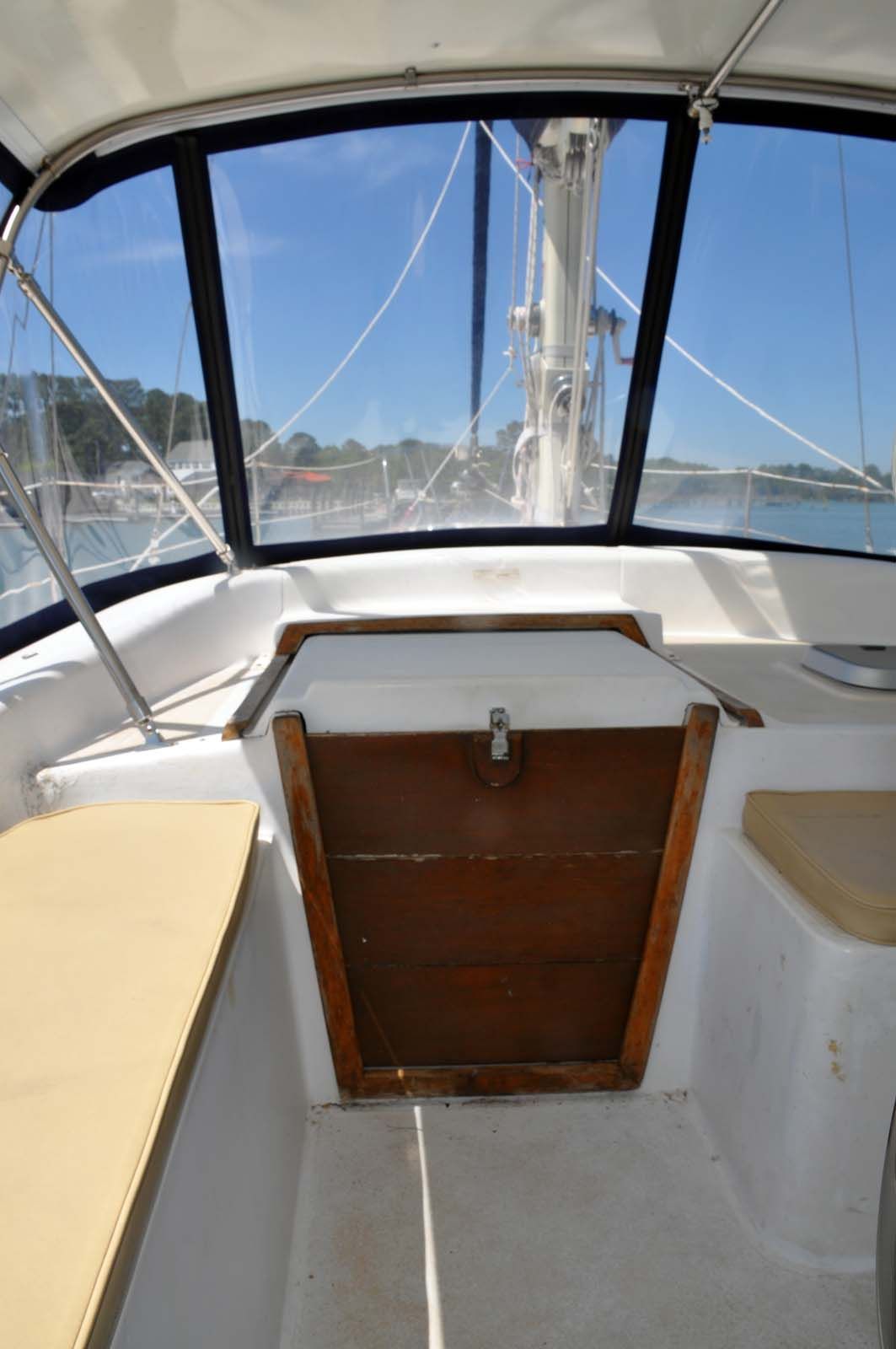 1989 Morgan Out Island 41 Classic - 9