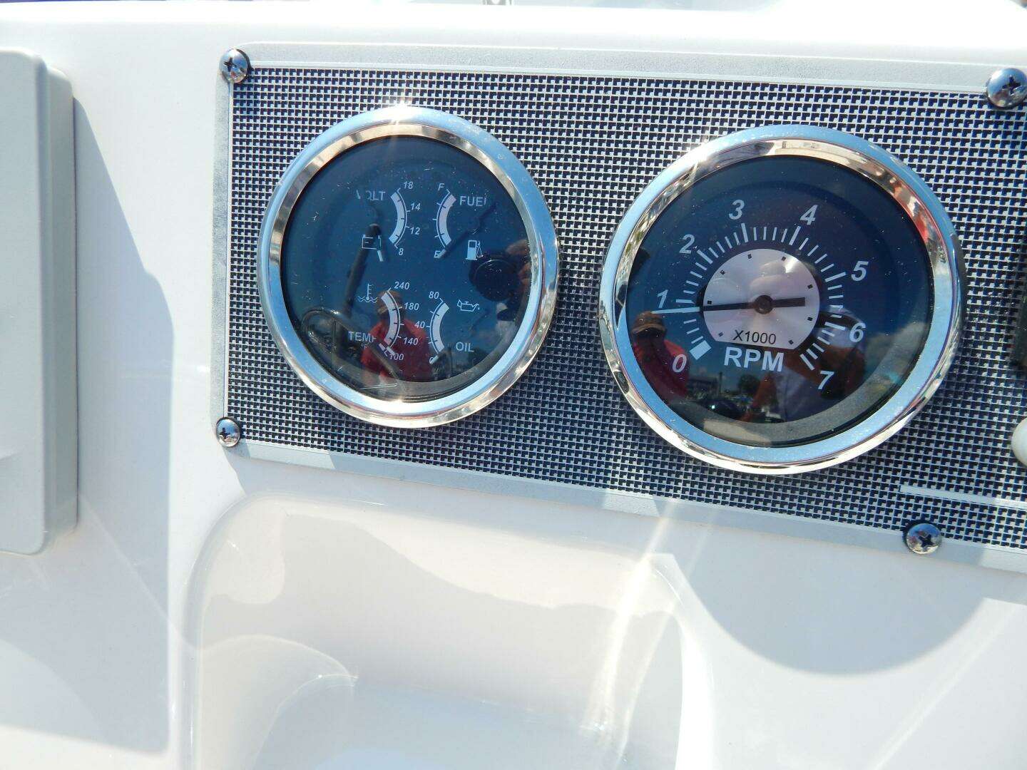2020 Boston Whaler 190 Montauk - Image 15