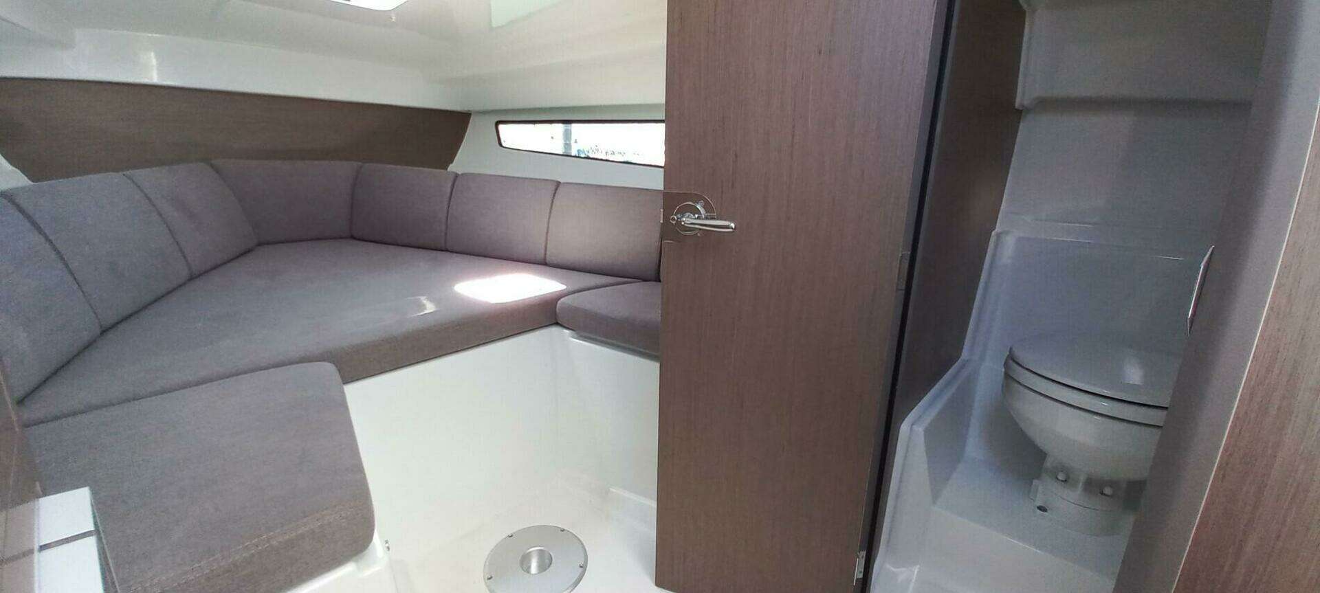 2026 Beneteau Flyer 8 SUNdeck - Image 11