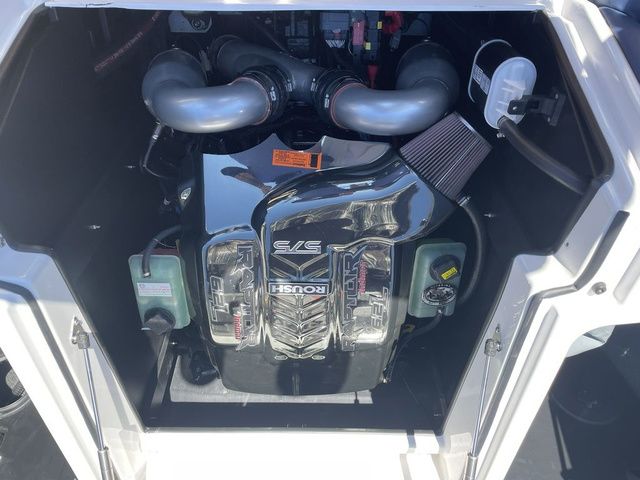 2019 Tigé RZX5 - 17