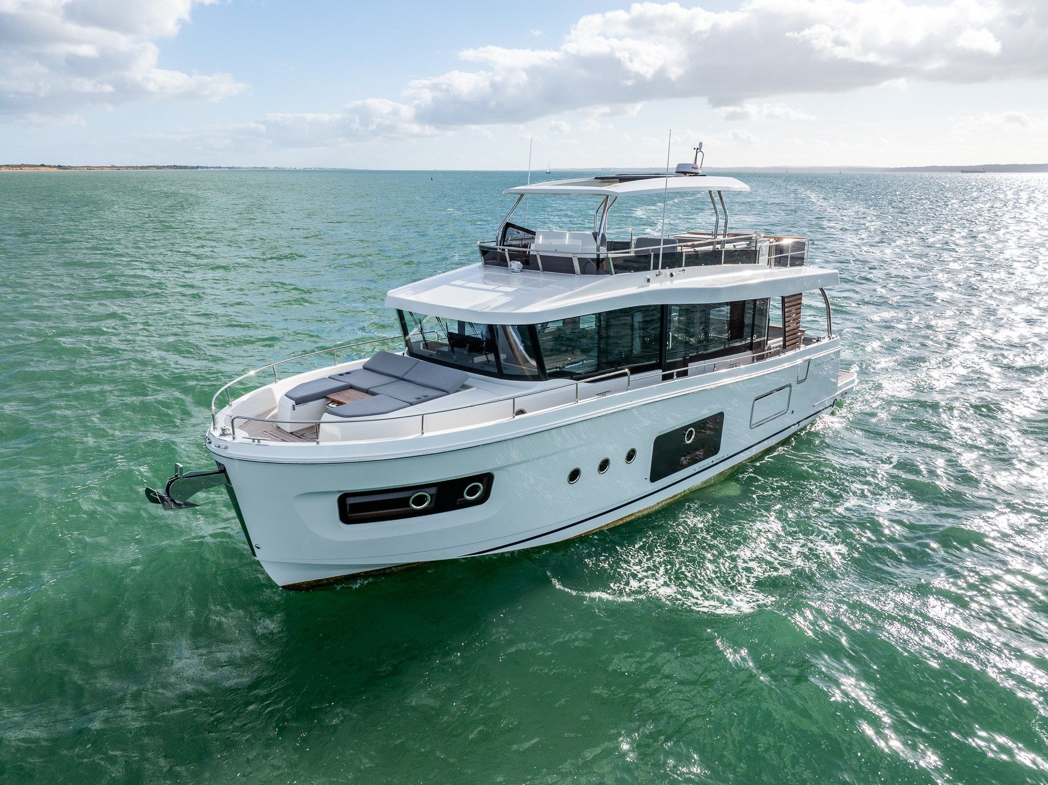 2026 Beneteau Swift Trawler 54